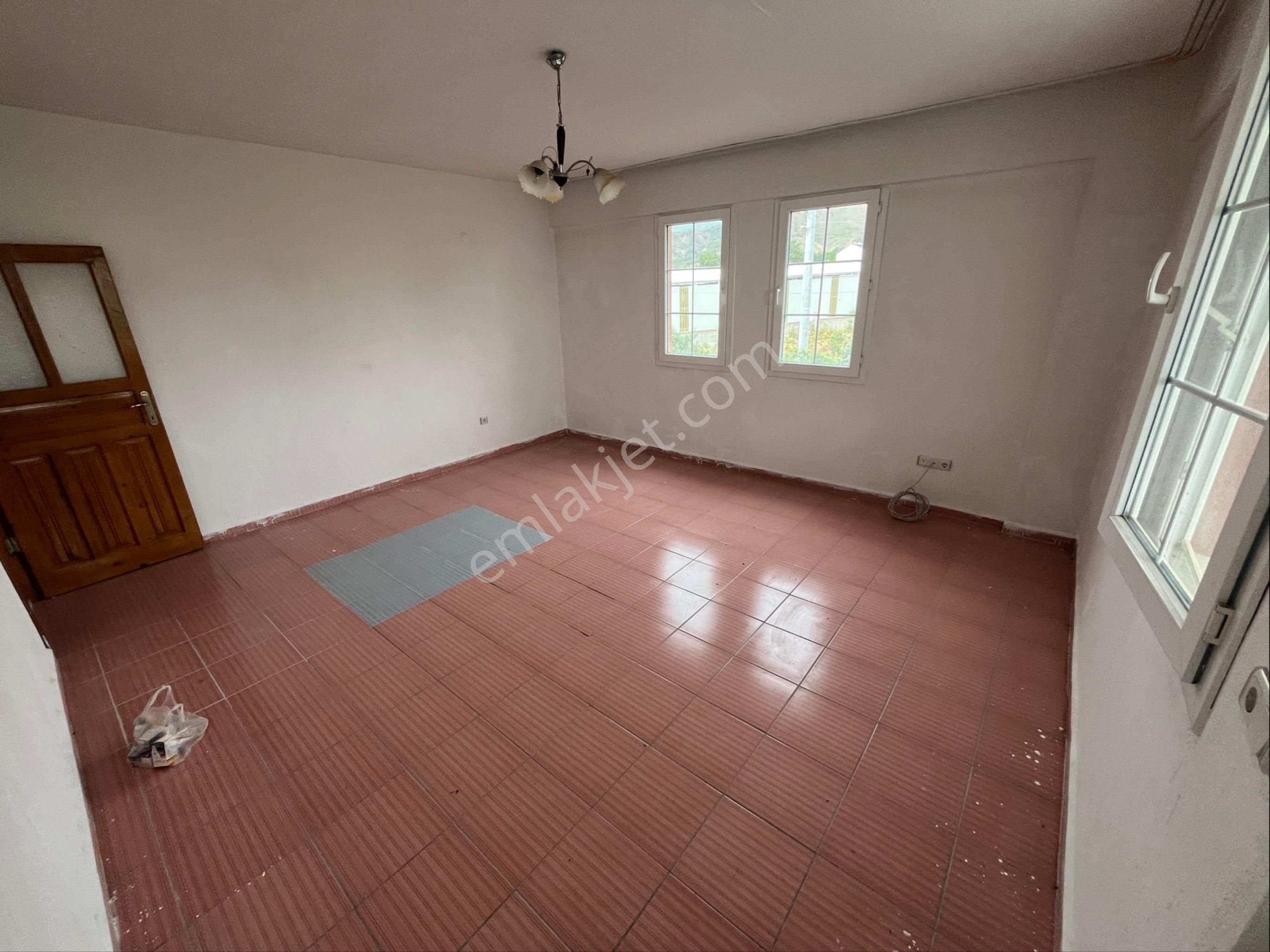 Esenköy Çevreyolu Üzerinde 3+1 Kapalı Mutfak Kiralık Daire