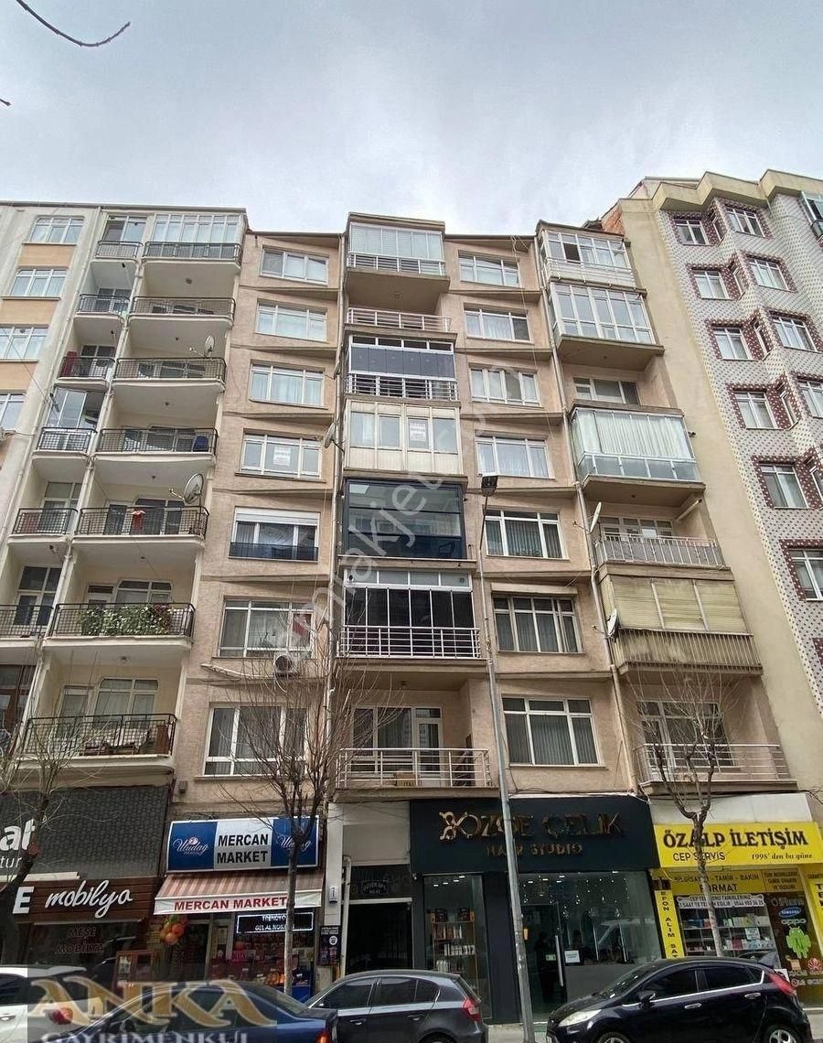 Anka Gayrimenkul'den Sakarya-1 Caddesinde Satılık 3+1 Daire