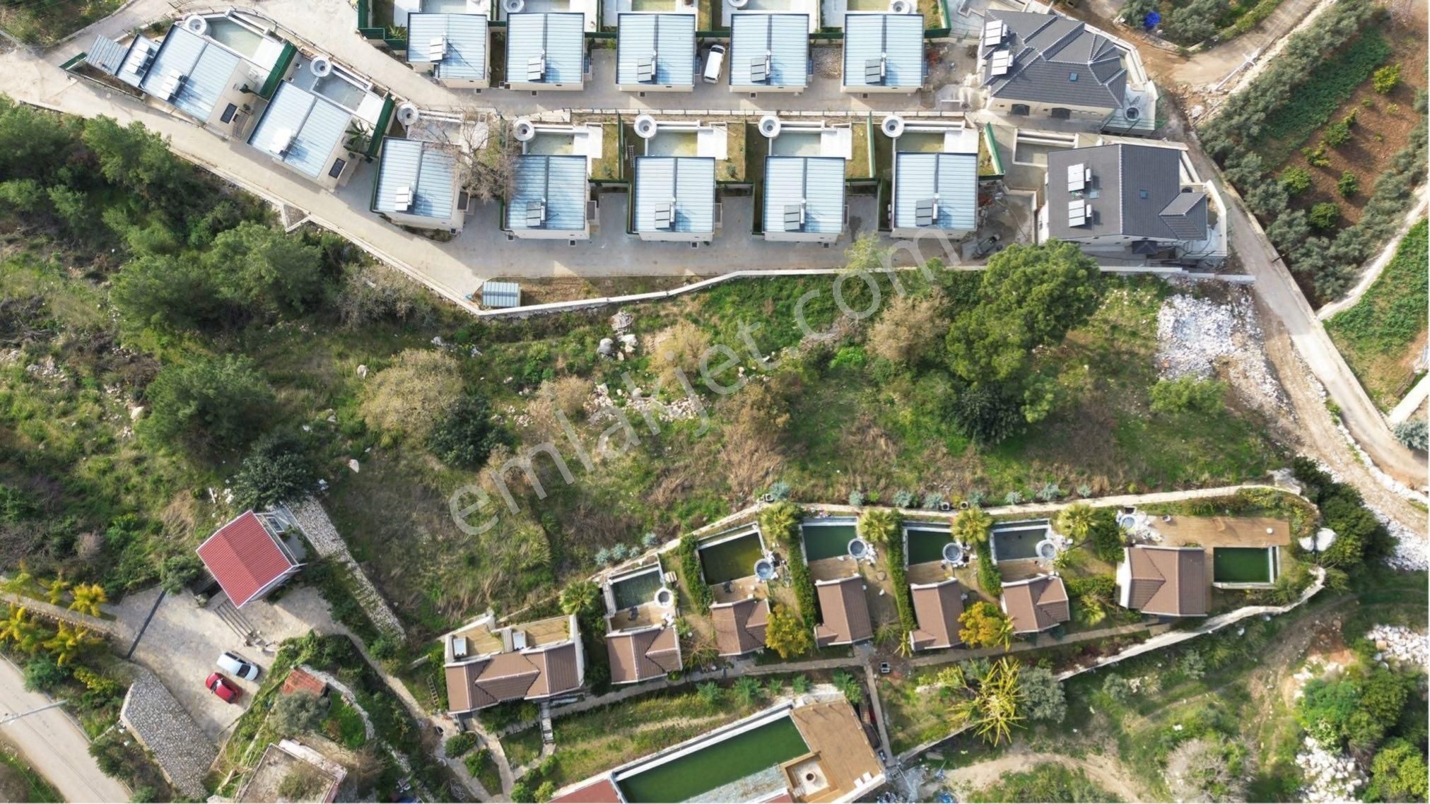 Faralyada Deniz Manzaralı 4000m2 İmarlı Satılık Tarla