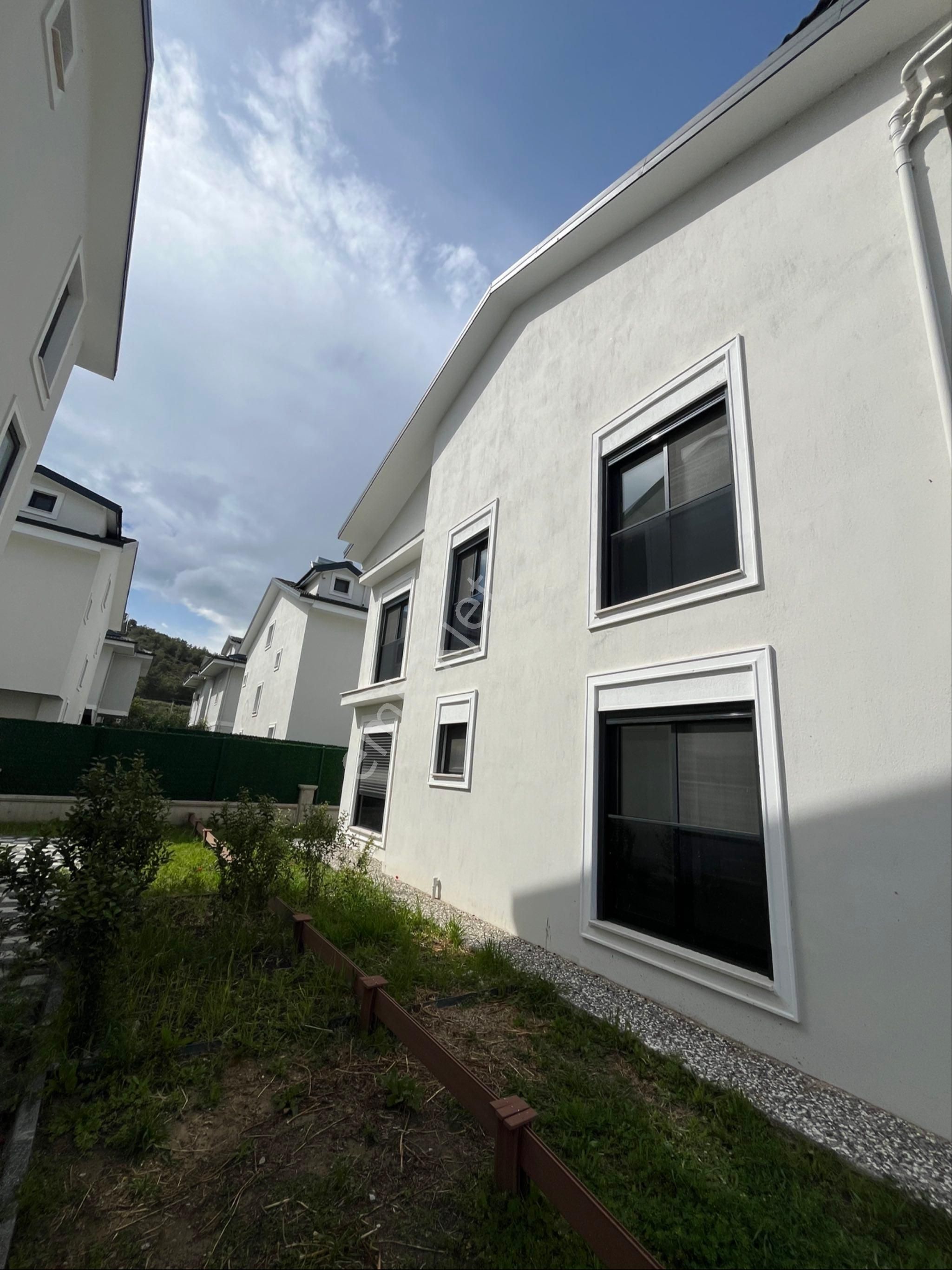 Fethiye Karagedikte Satılık Lüks 5+1 Sıfır Villa
