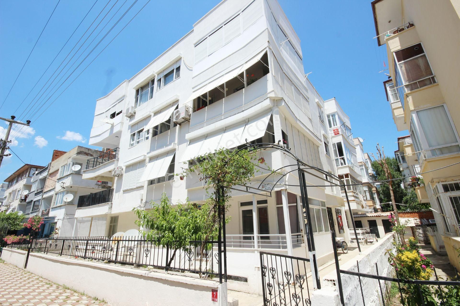 Zirve'den Akçay'da Satılık Denize 200 Metre Arakat Ön Cephe Full Yapılı 2+1 Daire