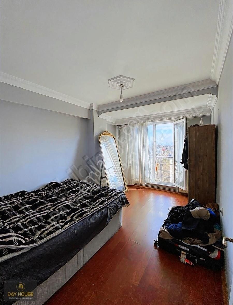 Day House Gayrimenkul'den Yunus Emre Mahallesi 2+1 Satılık Daire