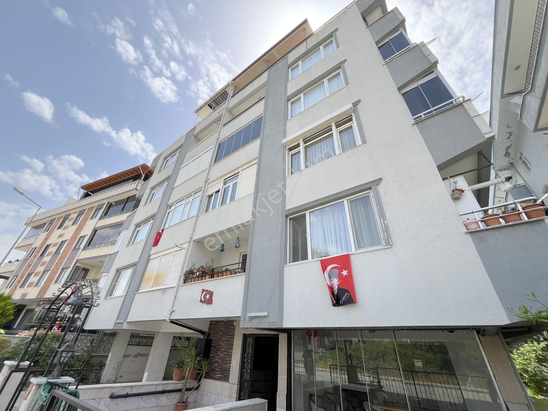 🔵güç Gayrimenkul'den Akçay'da Denize 500m Doğalgazlı Fırsat Satılık 3+1 Daire