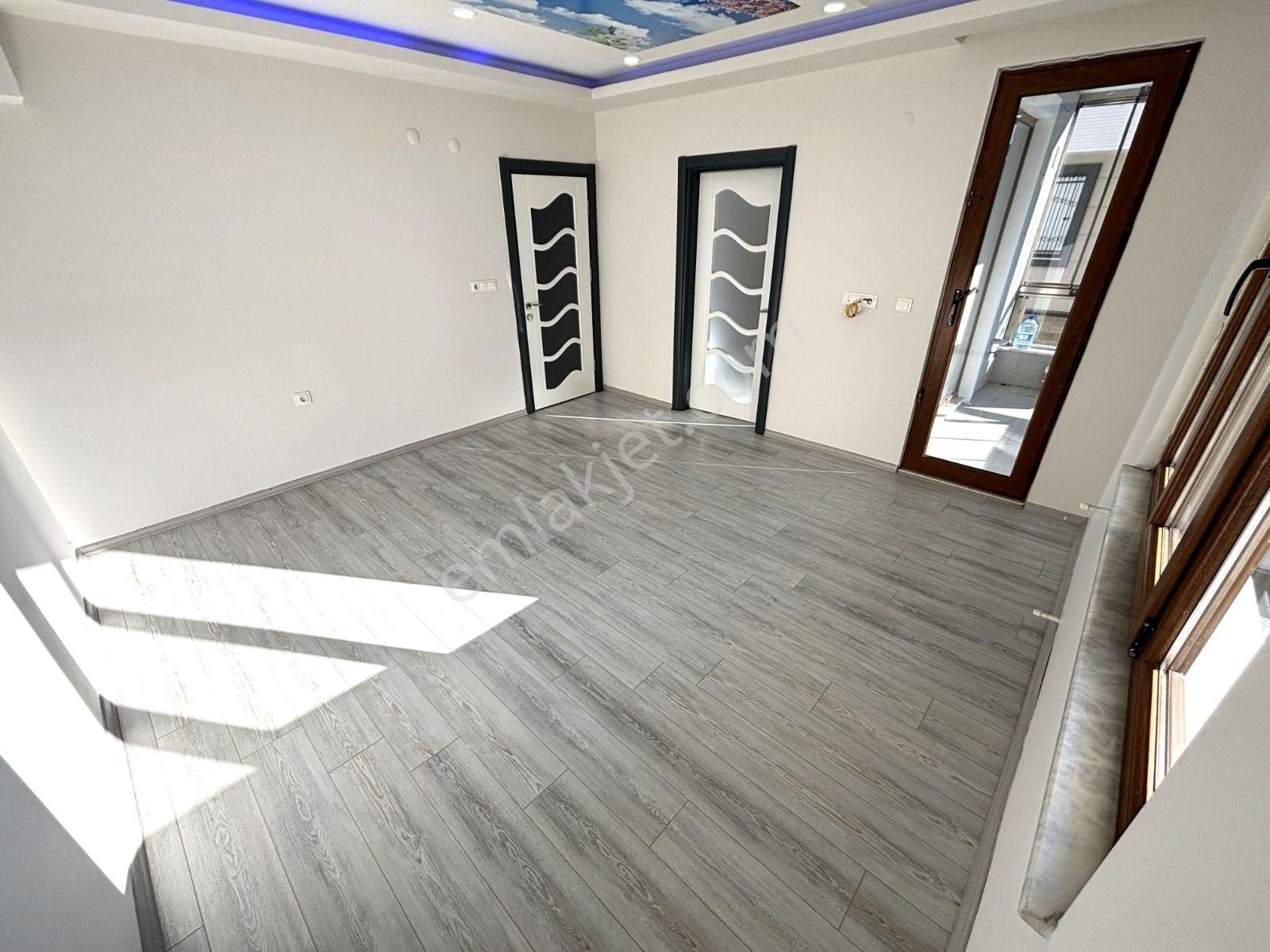 Poyraz Gayrimenkul'den Altınkum'da Satılık Yüksek Giriş 2+1 Daire