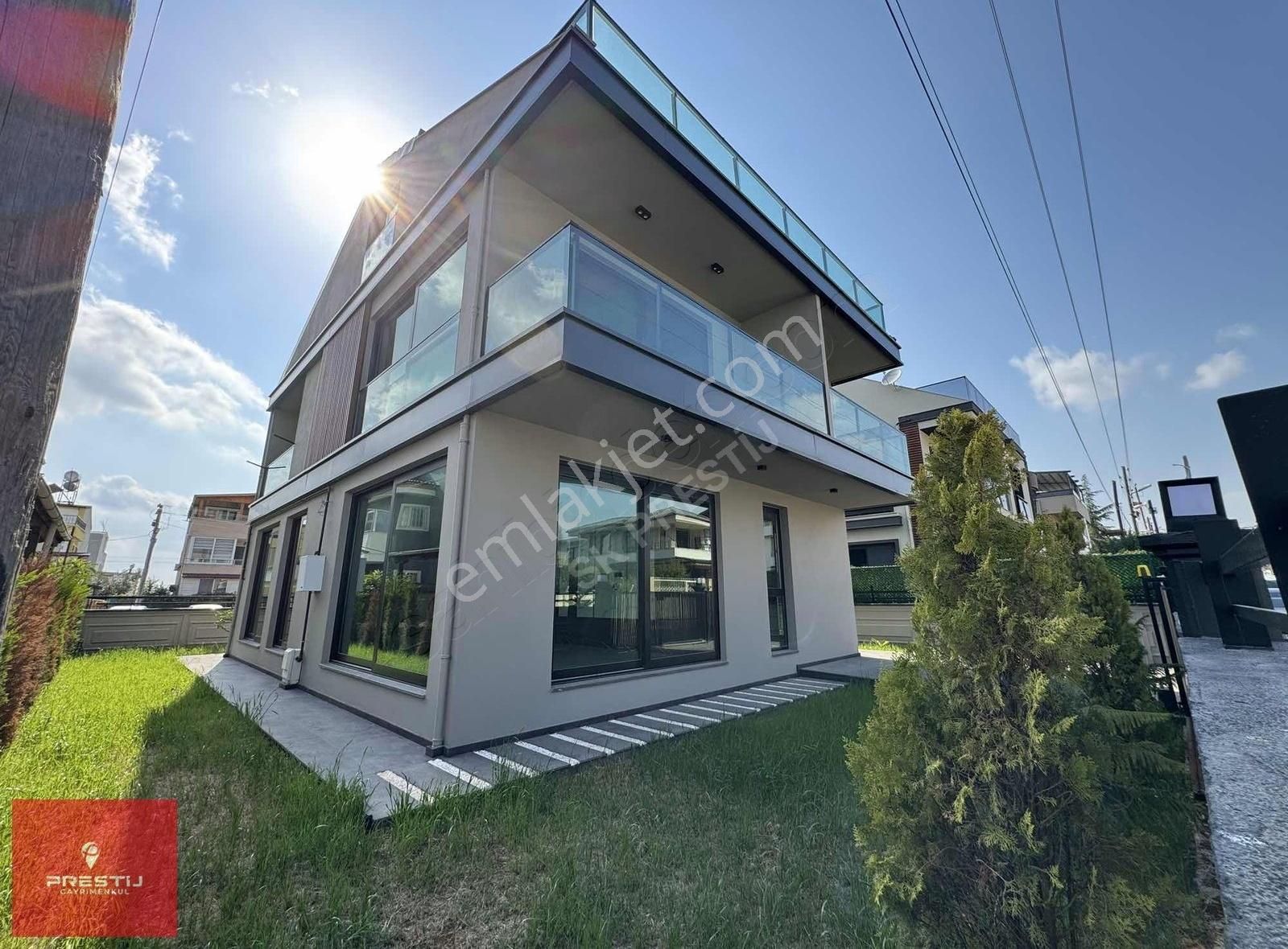Çınarlı Park Yakını Akıllı Ev Sistemli Bagımsız Ultra Lüks 5+1