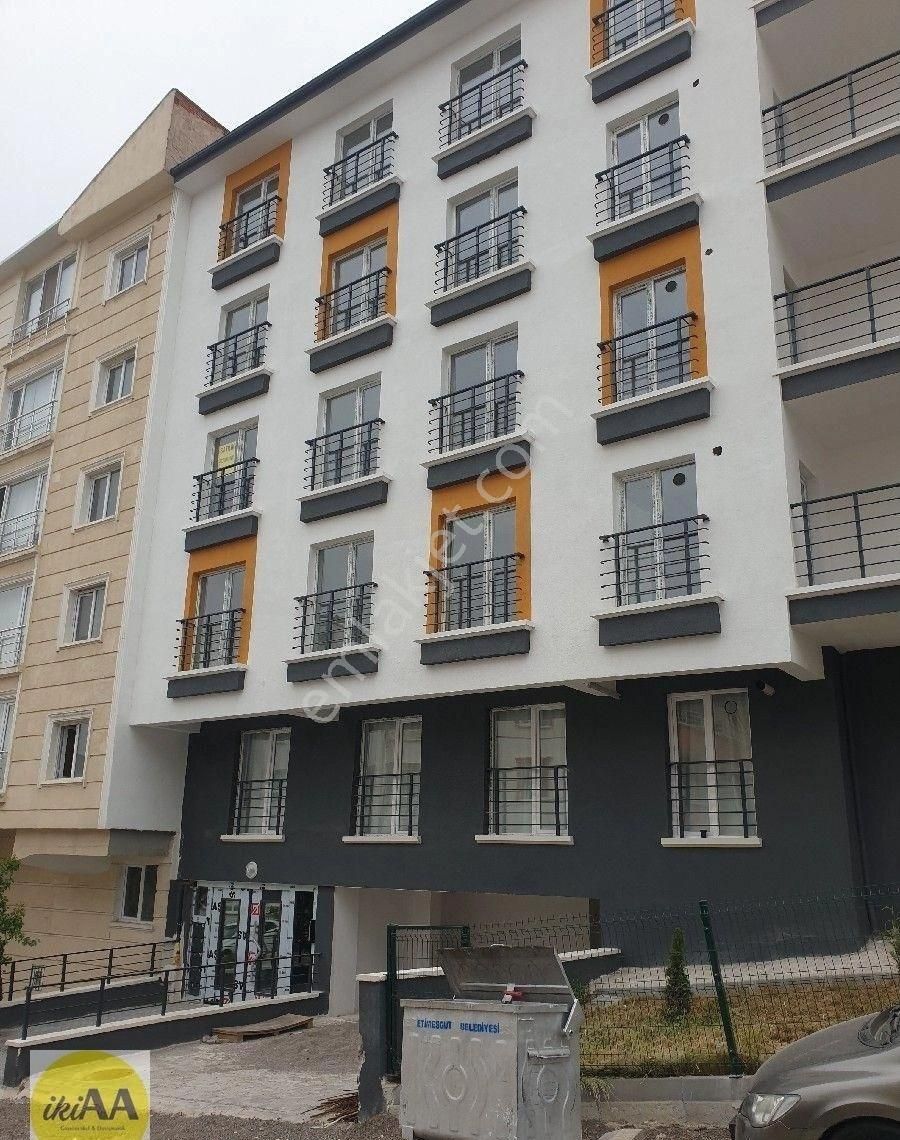 Ankara Etimesgut Alsancak Mah 3+1 Giris Ön Cephe 100 M2 İskanli Kapali Otorparkli Satilik Daire