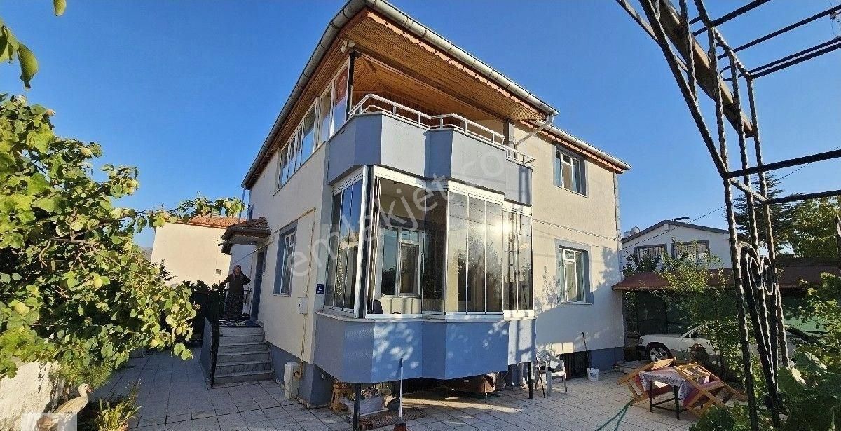 Satılık 2 Katlı Müstakil Ev