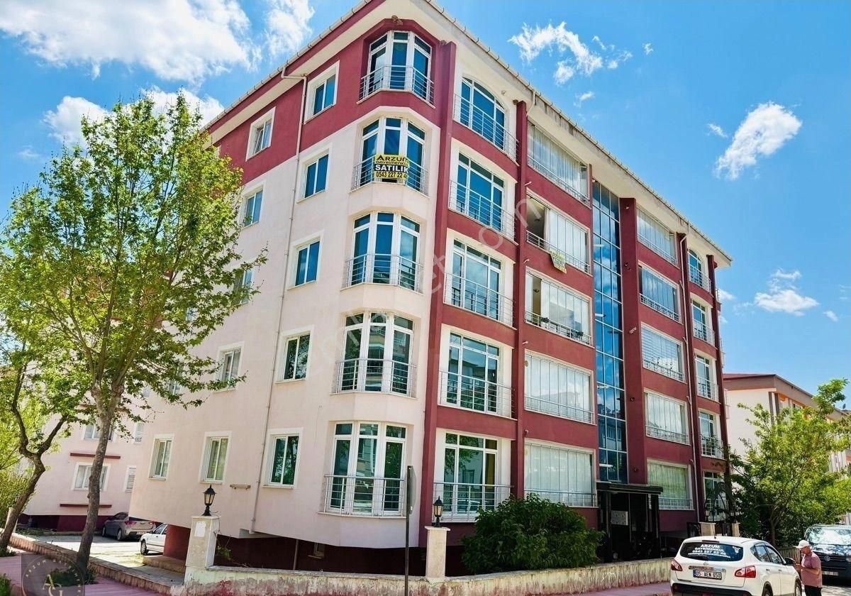 Merzifon Yeni Mahallede 4+1 Satılık Daire