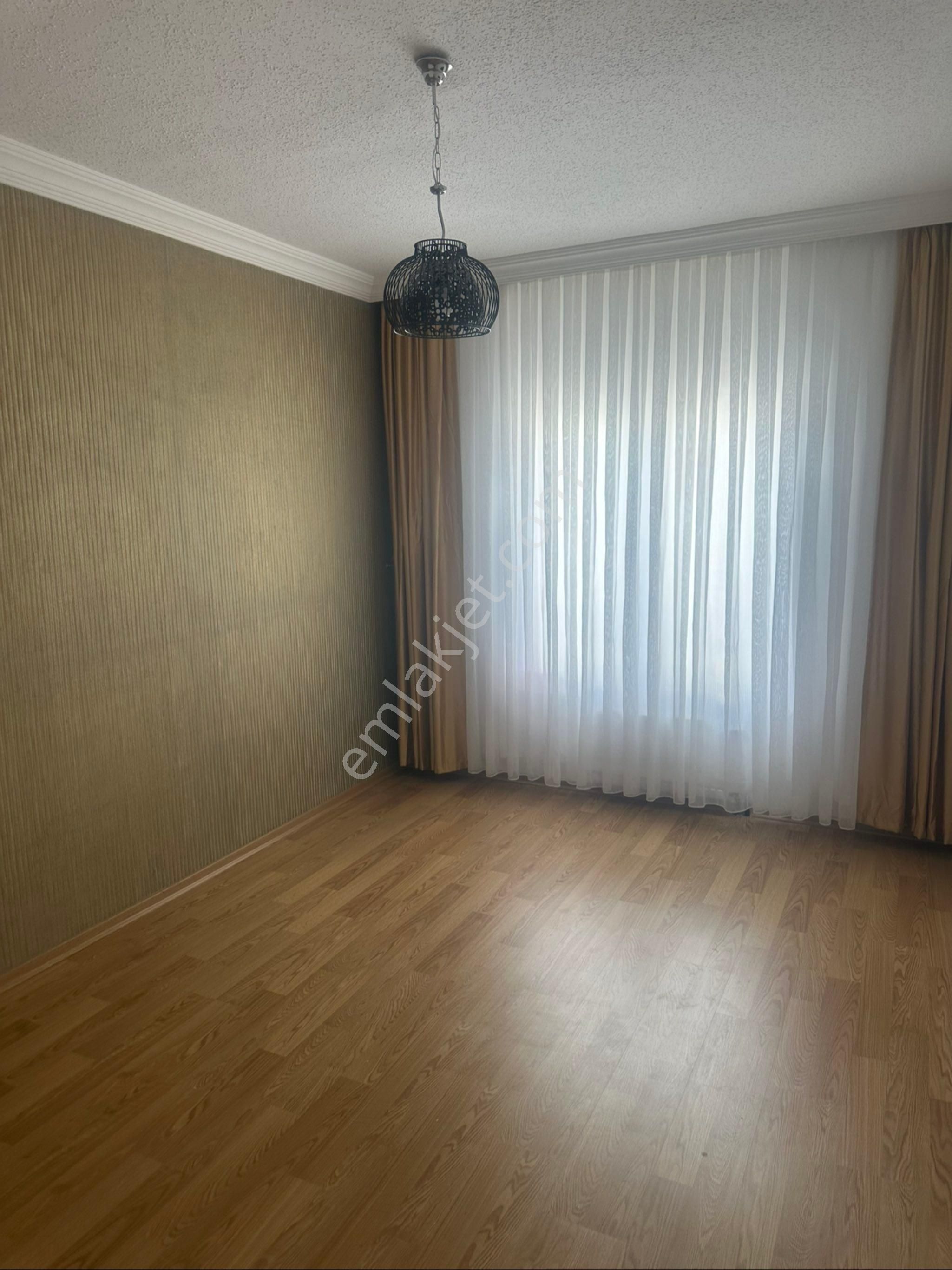 Sahibinden Üniversite Sitesinde Satılık