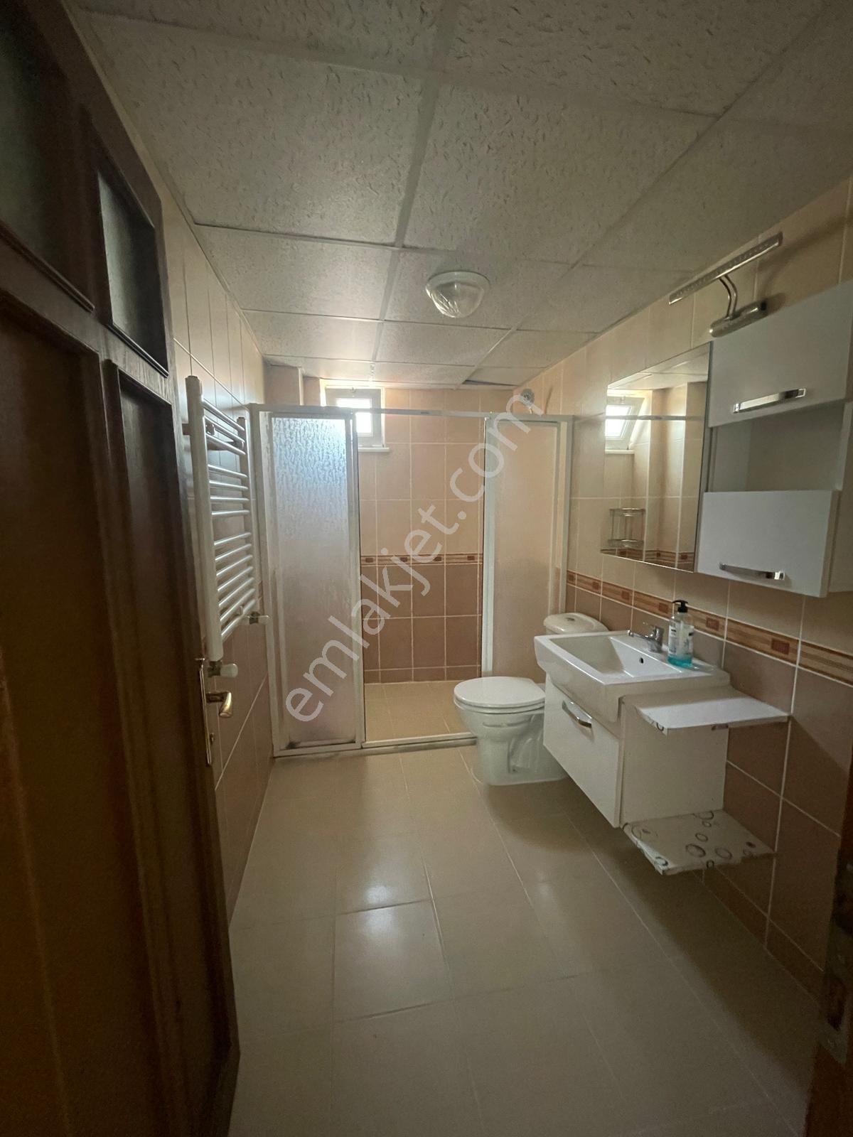 Samsun Atakum Esenevler'de Asansörlü Cam Balkonlu 3+1 Kiralık Daire