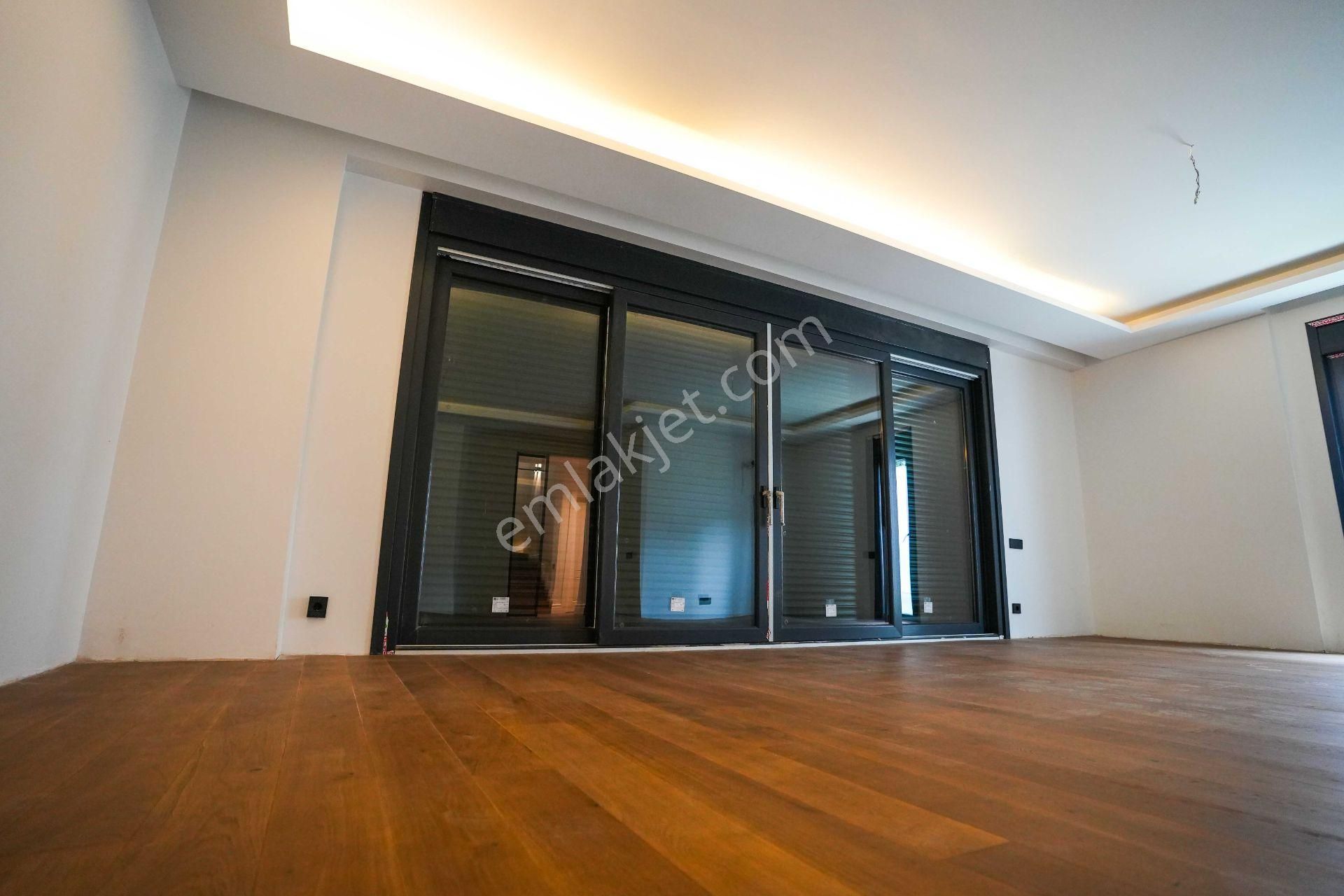 Çekmeköy Ömerli Bahçe İçinde 6+1 Havuzlu Villa - Görsel 7