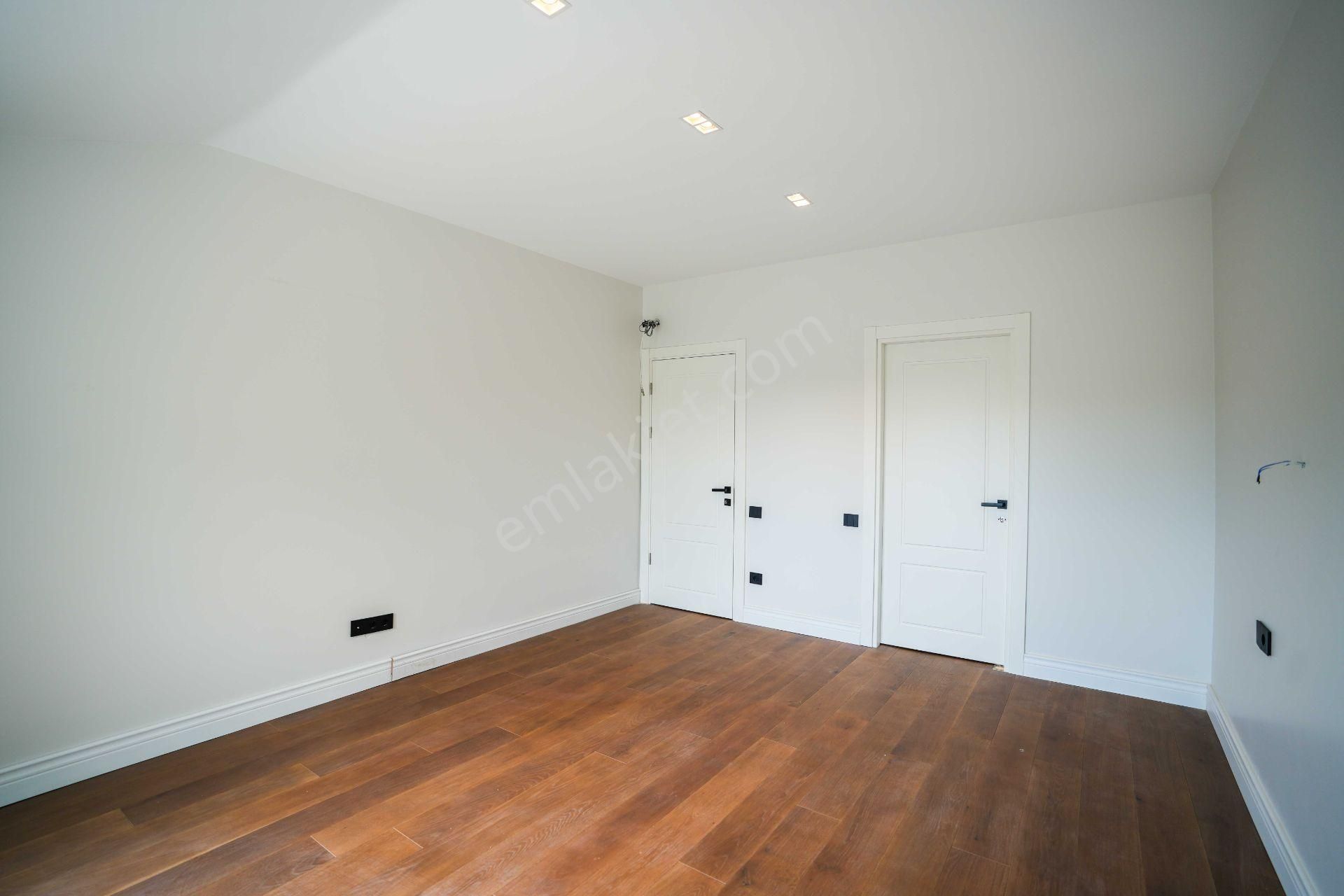 Çekmeköy Ömerli Bahçe İçinde 6+1 Havuzlu Villa - Görsel 21