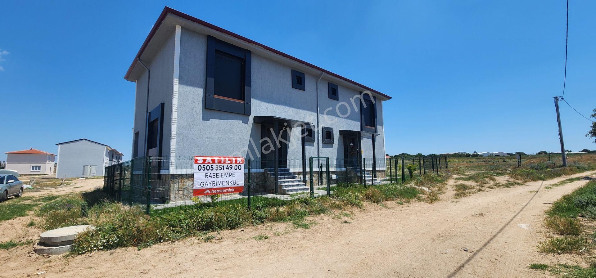 Edirne Enez Küçükevren Köyünde Satılık Sıfır İkiz Villa(yazlık)