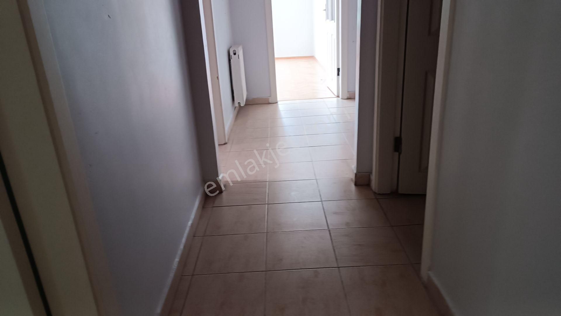 Podgoritsa Caddesi Üzeri 1.kat 3+1, Asansörlü, Açık & Kapalı Garajlı, 130m² Boş Daire - Görsel 18