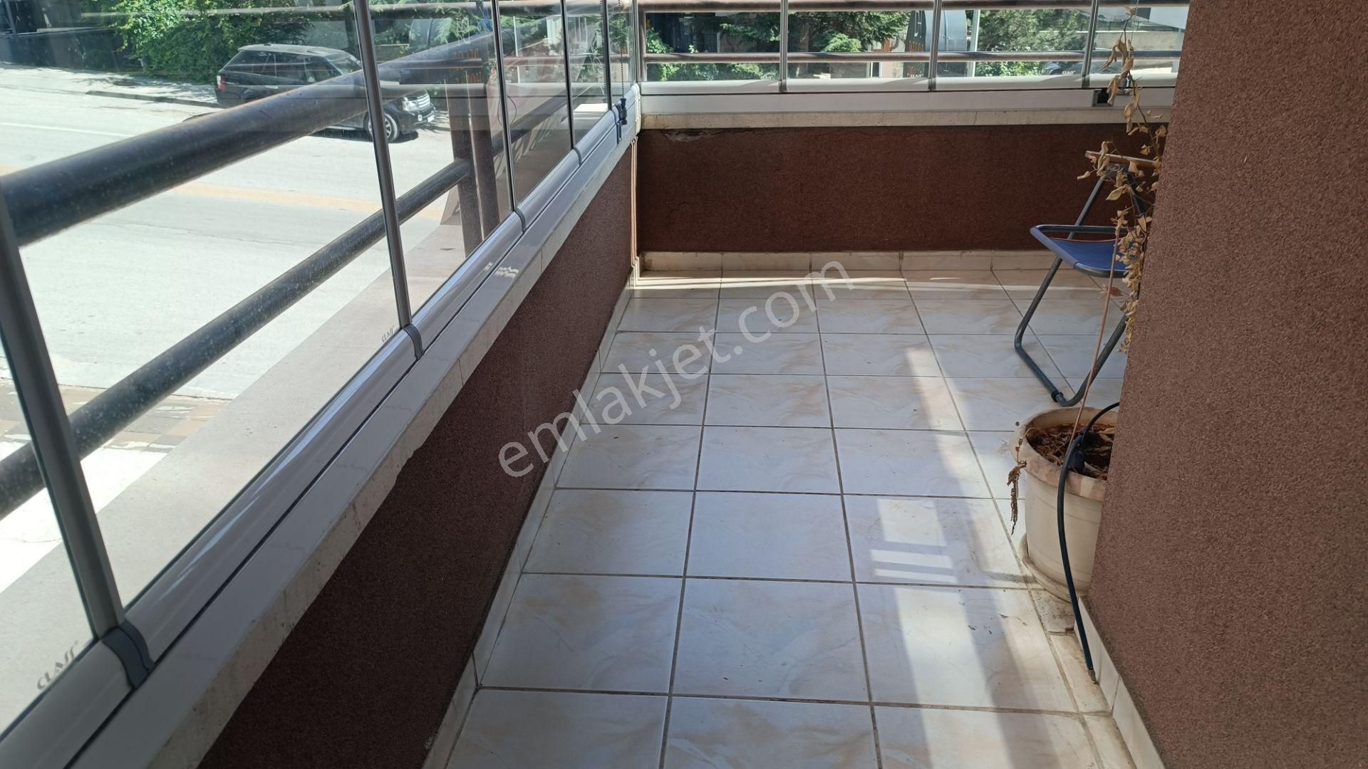 Podgoritsa Caddesi Üzeri 1.kat 3+1, Asansörlü, Açık & Kapalı Garajlı, 130m² Boş Daire - Görsel 19