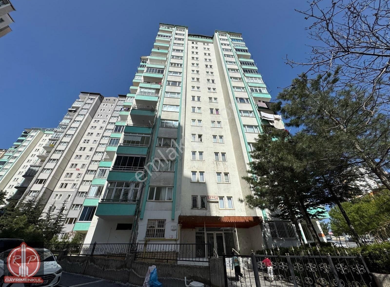 Mimsin 3+1 140m2 Arakat Süper Konumlu Ana Caddede Satılık Daire