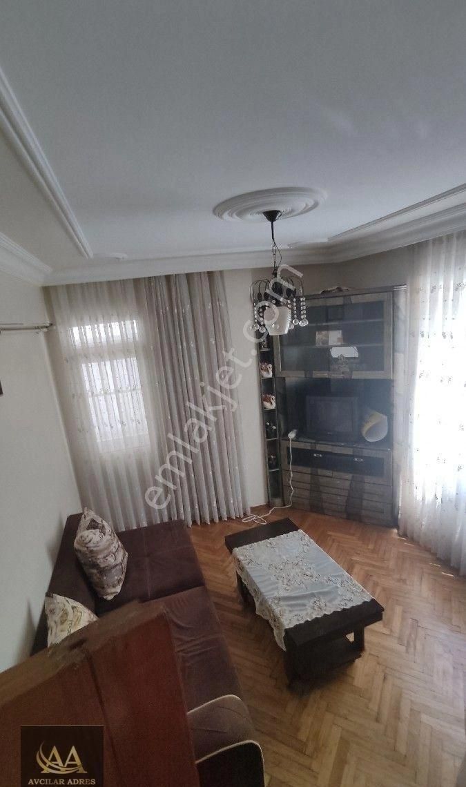 Avcılar Adres Gayrimenkul Eşyalı Kiralık 2+1 E 5 Dibinde