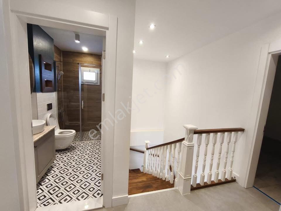 Kuşadası Davutlar Sahilinde 4+1 Sıfır Tek Müstakil Özel Havuzlu Villa - Görsel 16