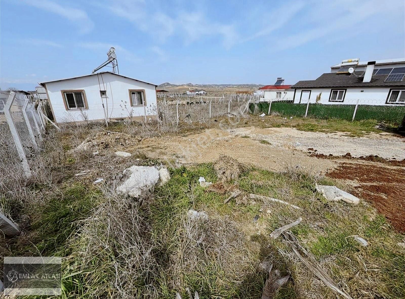 Karaömerli'de Tepe Noktada Göl Manzaralı 380m2 Ev İçin Uygun