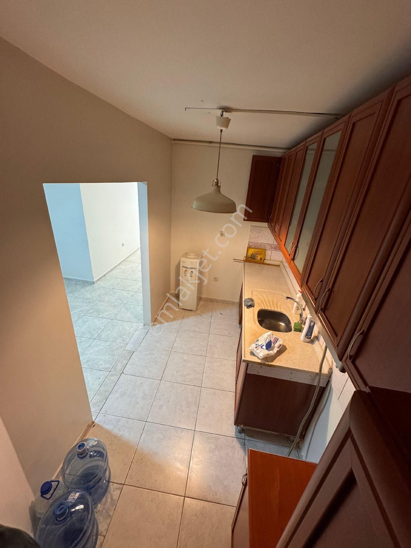110 M2 Depo Dükkan Tapulu