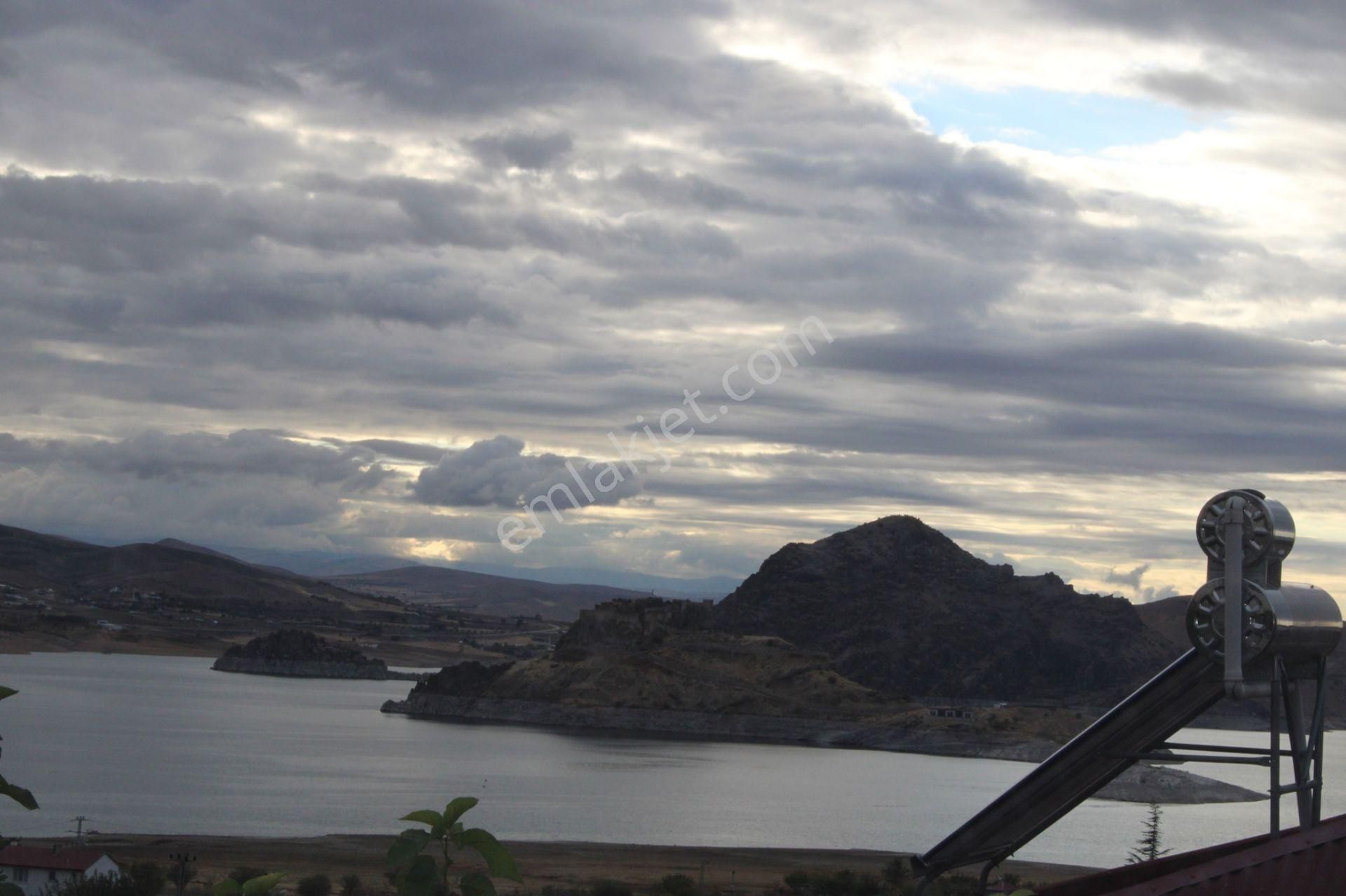 Tunceli Pertek Kale Dibi Mahallesi Komple Satılık Bina 3 Daire Her Biri 110 M2 Her Katın Tapu Ayrı - Görsel 17