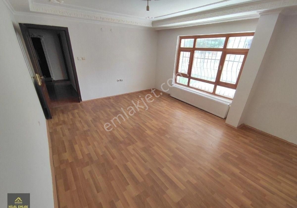 Hilal'den Karapürçekte 2+1 Uçaklı Park Yakını Kiralık Daire