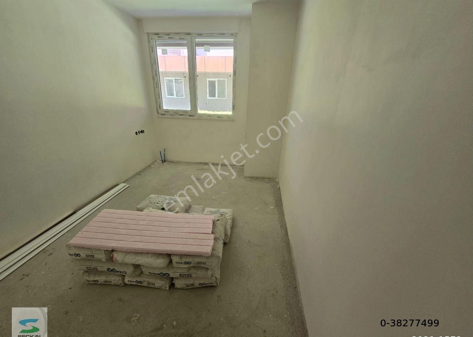 Yeşilköy De Yeni Site İçerisinde, Müstakil Bahçeli Düz Giriş - Görsel 2