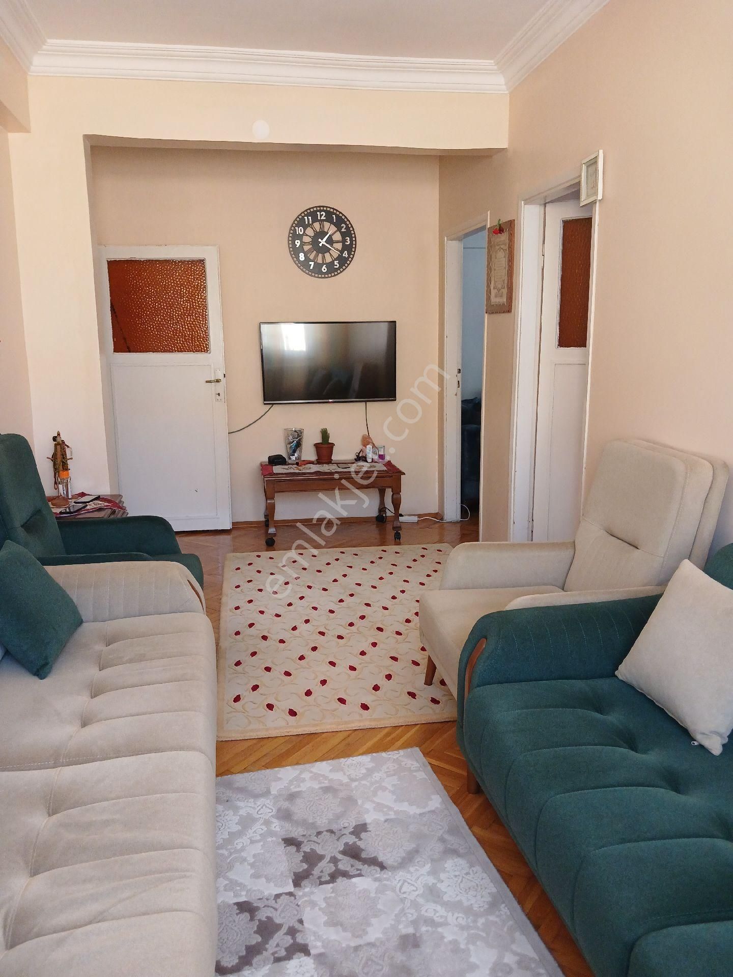 Sarıyer Tarabya Mahallesinde 4+1 Satılık Daire.