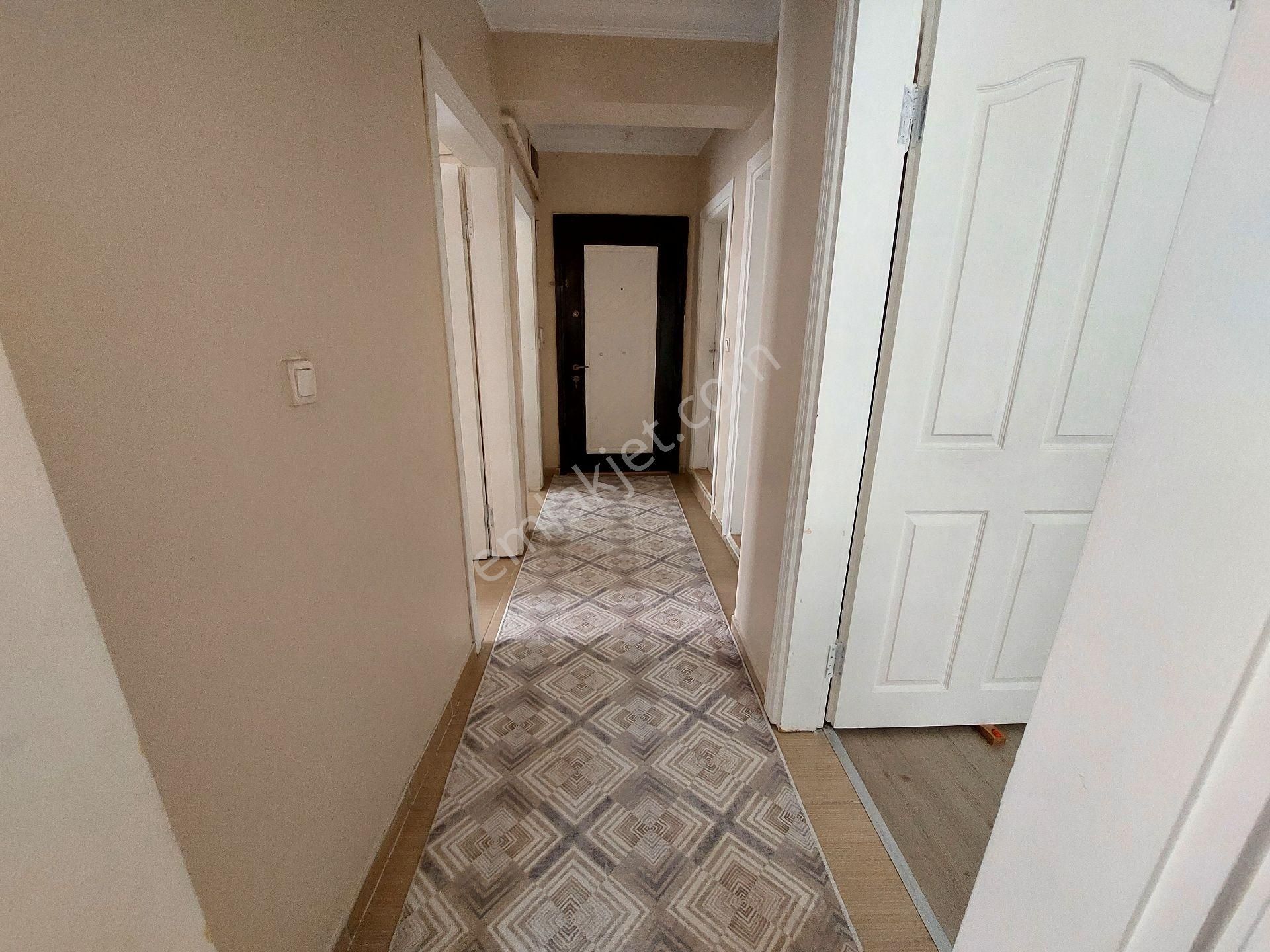 Gazi Osman Paşa Şemsi Paşa Da Satılık Daire Birinci Kat 2+1 90 M2 Tramvaya Yakın - Görsel 13