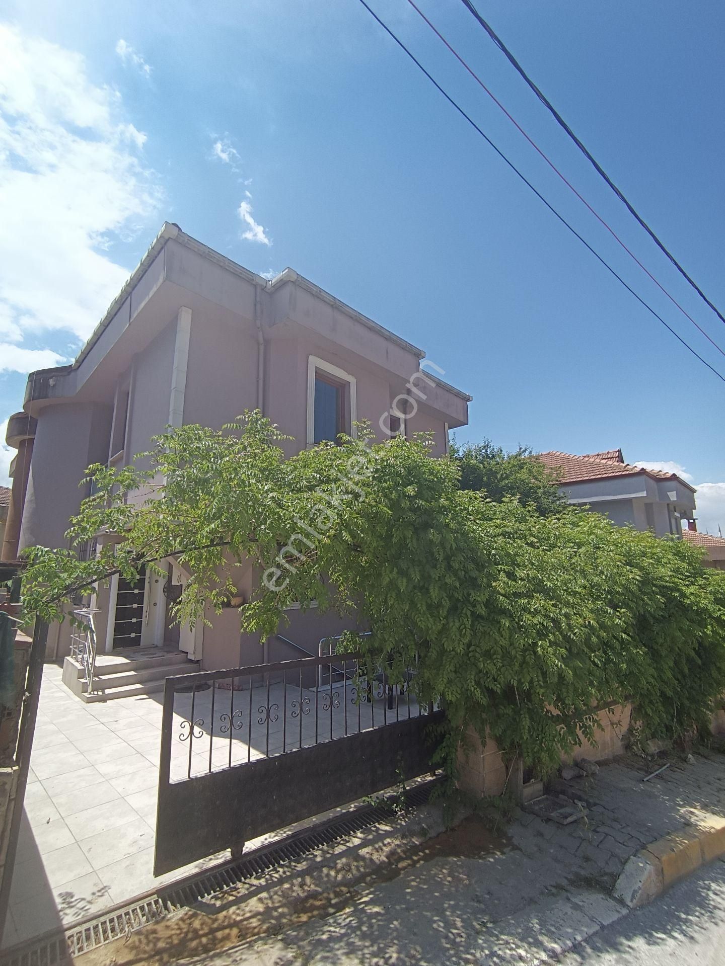 Kırkgül Gayrimenkulden Göktürk'te Ev Ve İşyerine Uygun 3+2 Villa