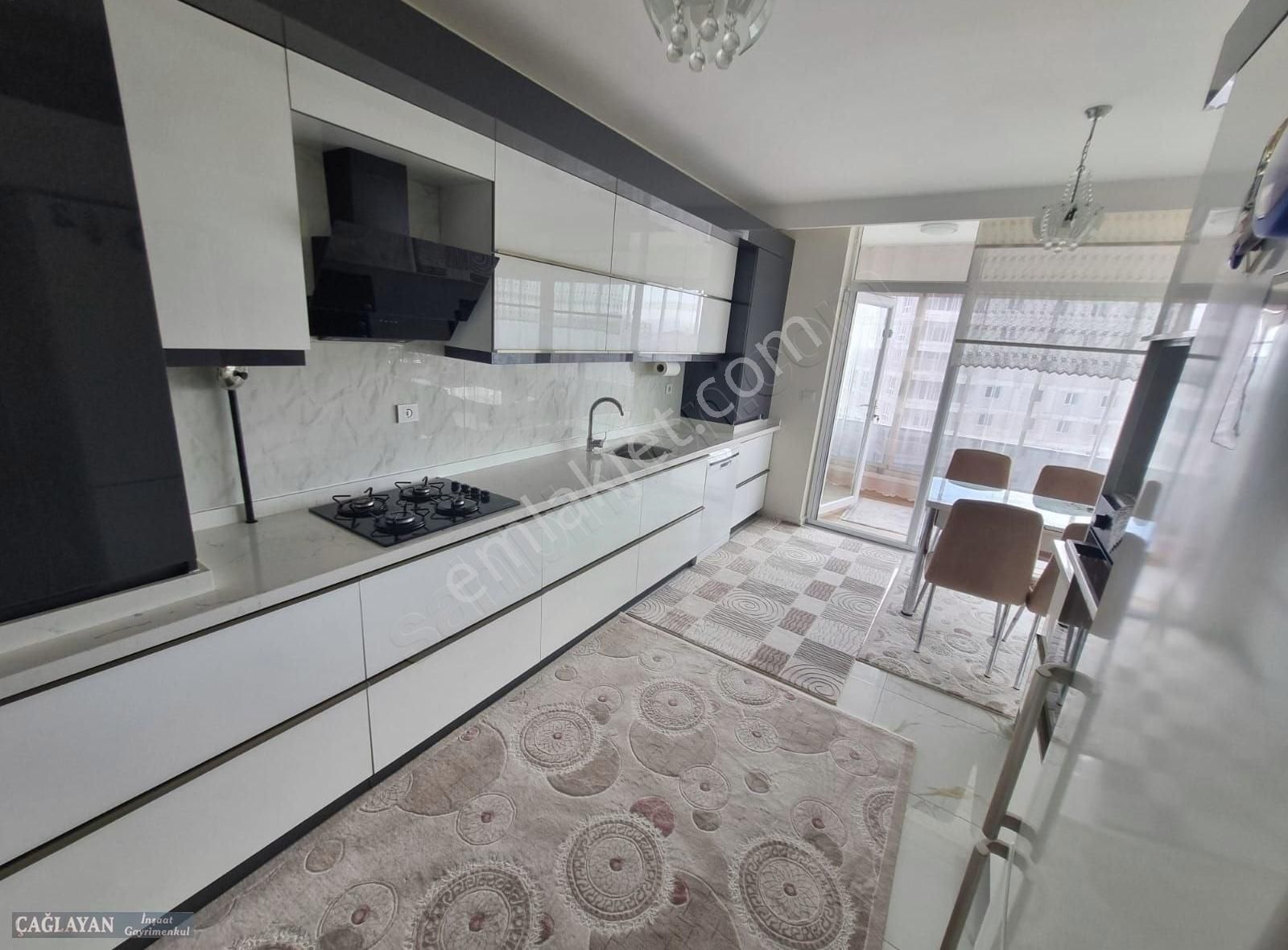 Çağlayan'dan Köşe Güney Yüksek Katta Ful+ful Yapılı Daire