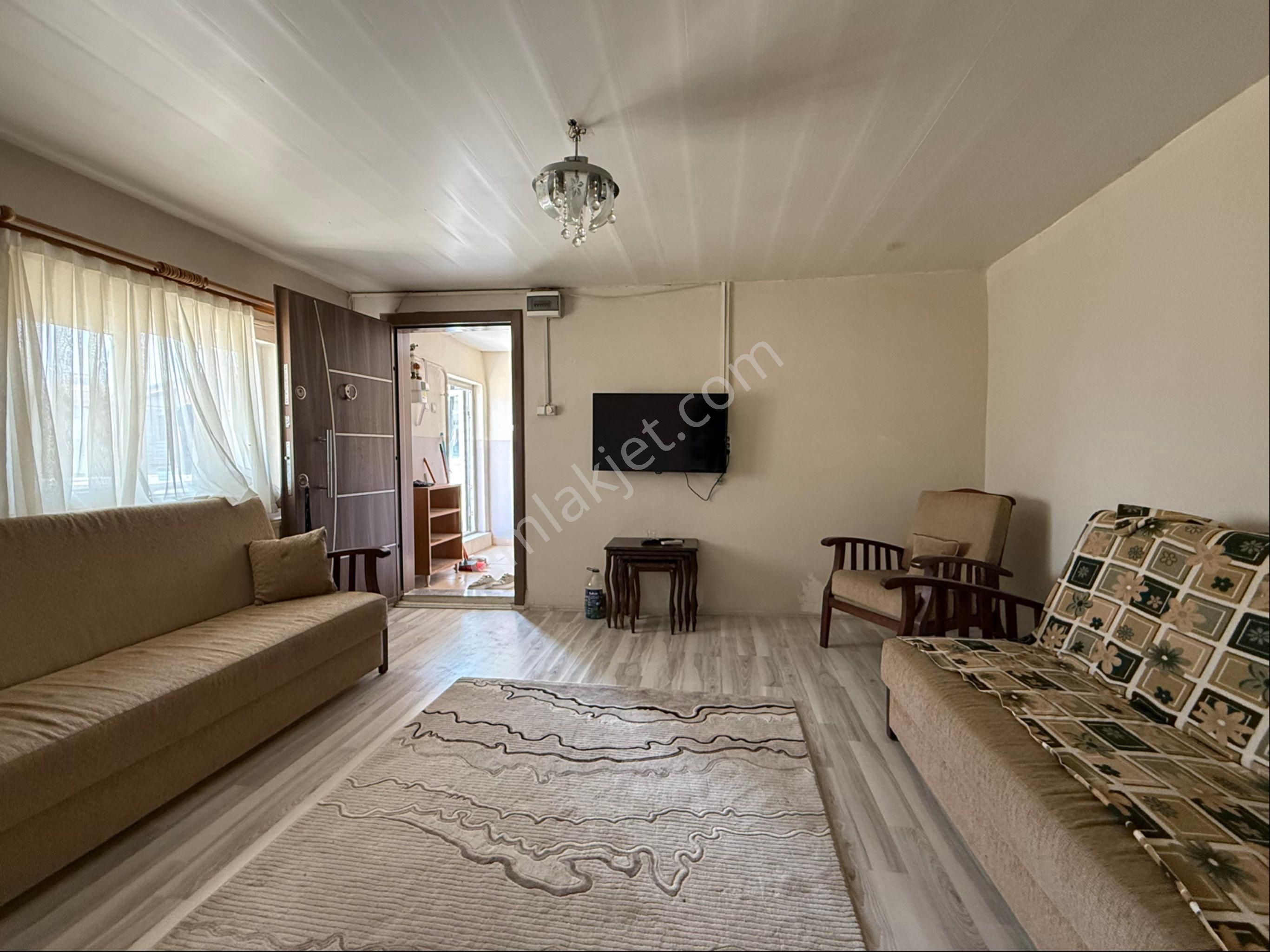 Kiralık 2+1 Teraslı Ve Full Eşyalı Cengiz Topel Caddesi Yakını