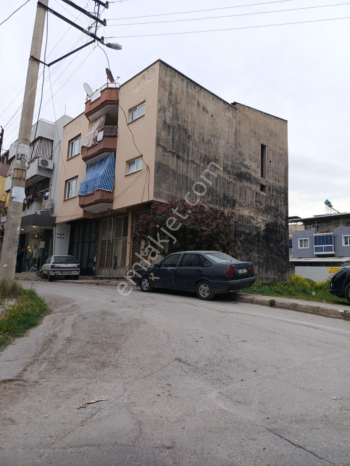 Yenigirne Postaçılar Da Satılık 3 Katlı Bina 2 Daire 2 Dükkan 122m2 - Görsel 7