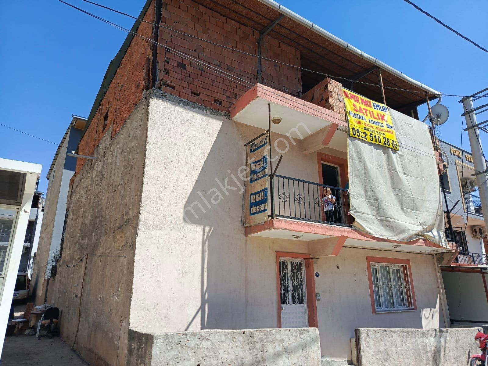 Yenigirne Postaçılar Da Satılık 3 Katlı Bina 2 Daire 2 Dükkan 122m2 - Görsel 25