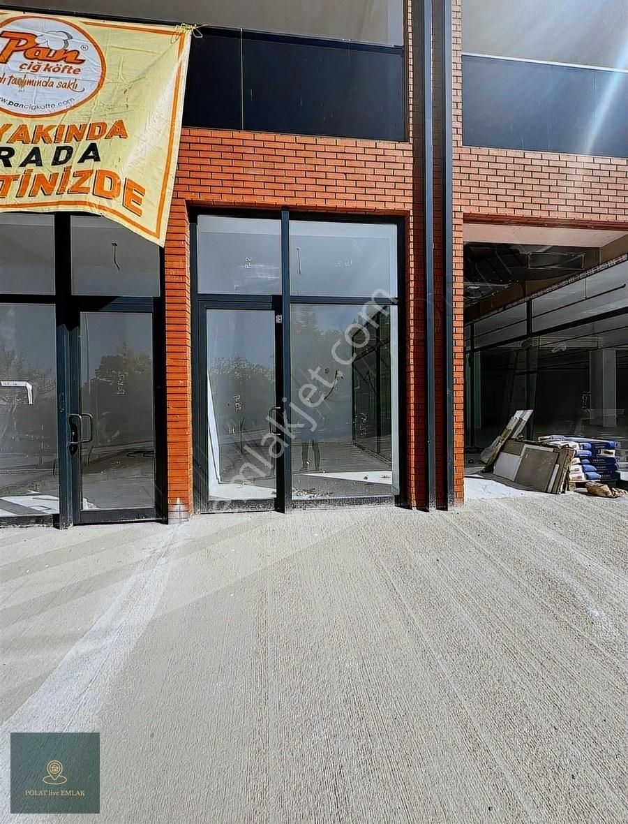Polat Live'dan Batıport Avm'de Cadde Cephe Kiralık Dükkan