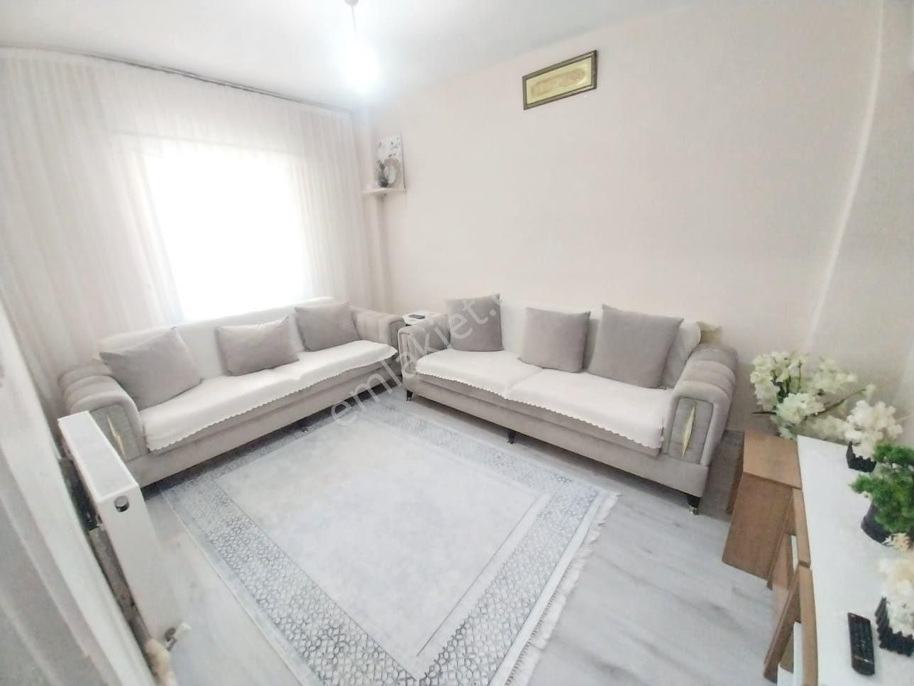 Loft'tan Sefaköy Merkezde 2+1 75m2 Masrafsız Ön Cephe Daire