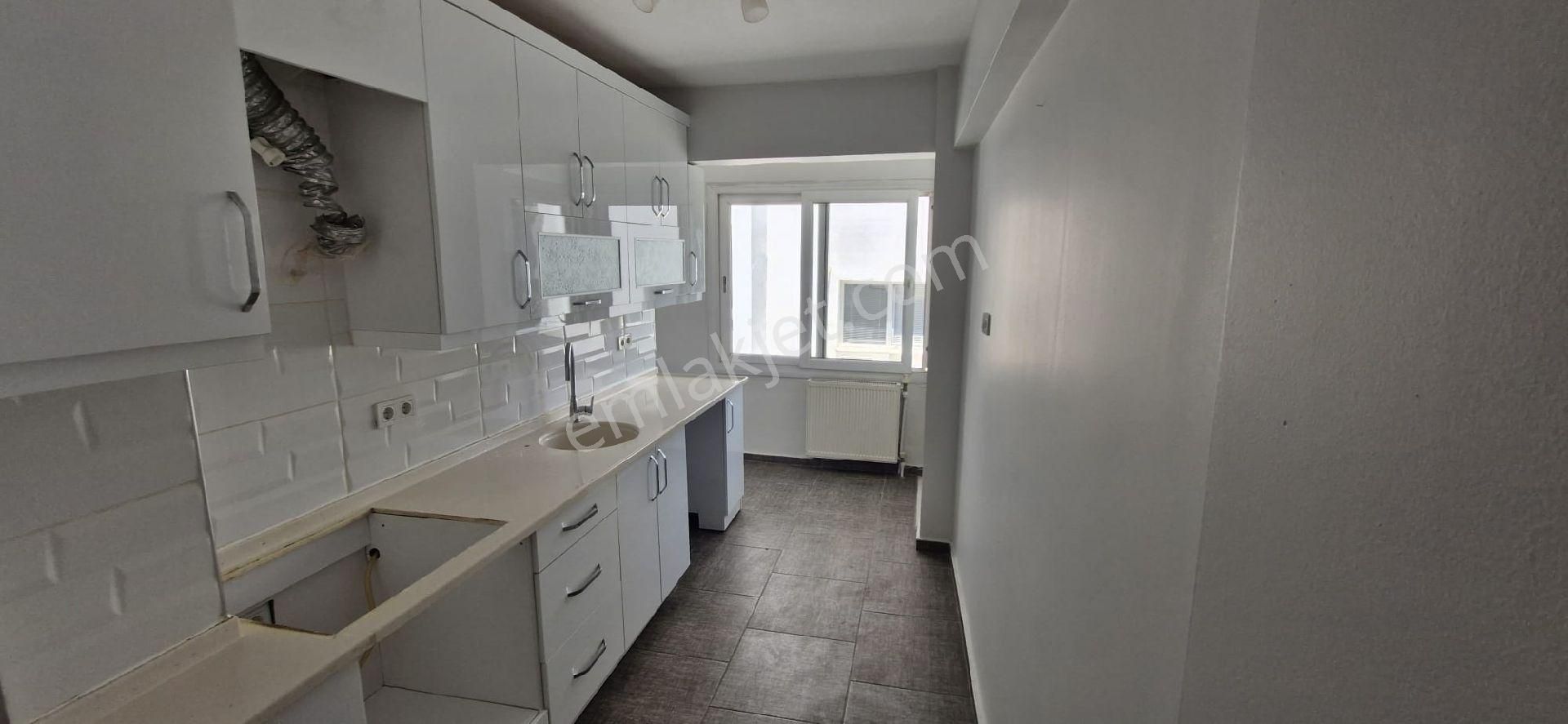 İzmir Balçova Çetinemeç Mah Jeotemalli İçi Bakımlı Kiralık Daire