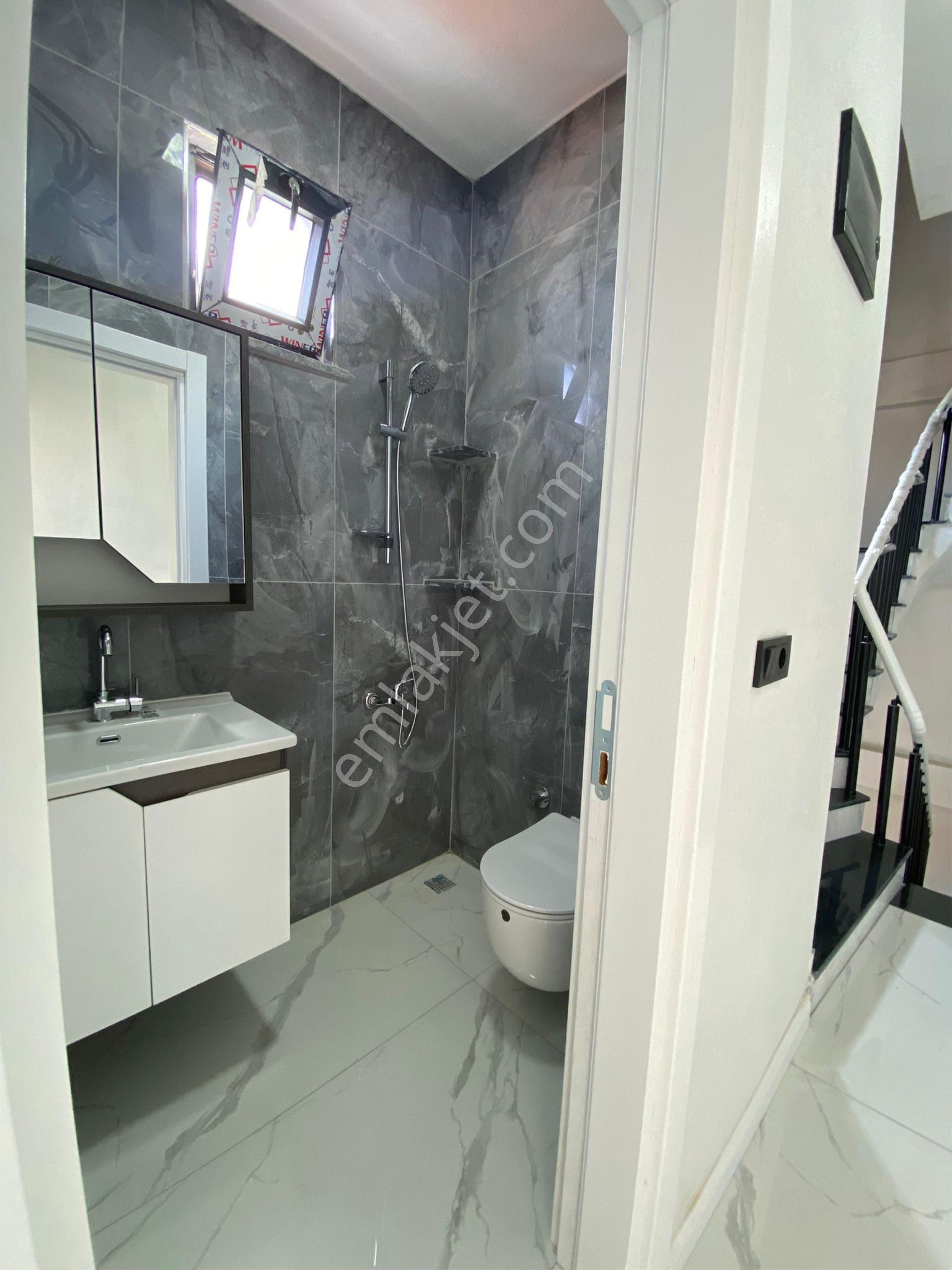 Karaburunda Acıl Satılık Denız Manzaralı Vılla - Görsel 8