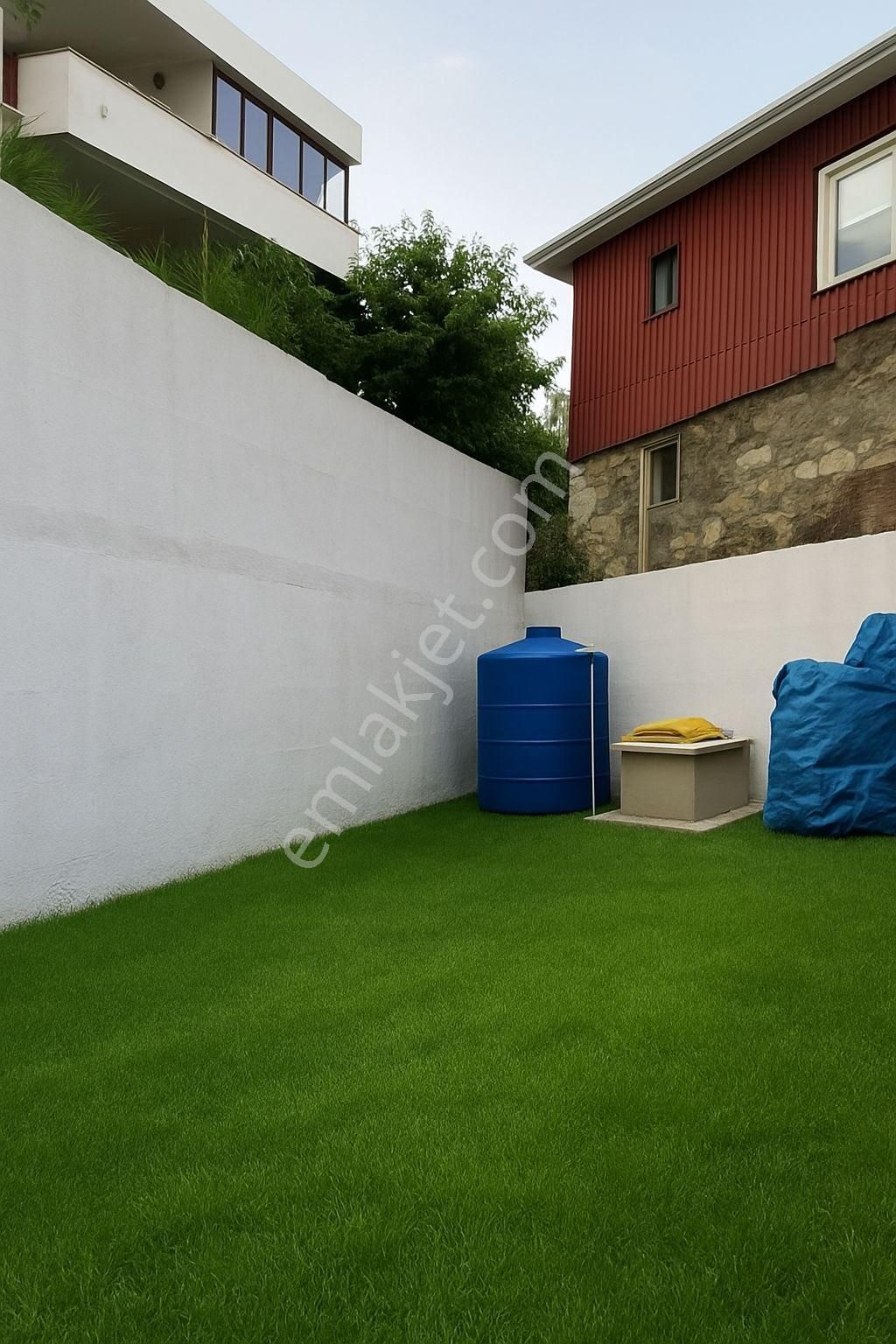 Karaburunda Acıl Satılık Denız Manzaralı Vılla - Görsel 3