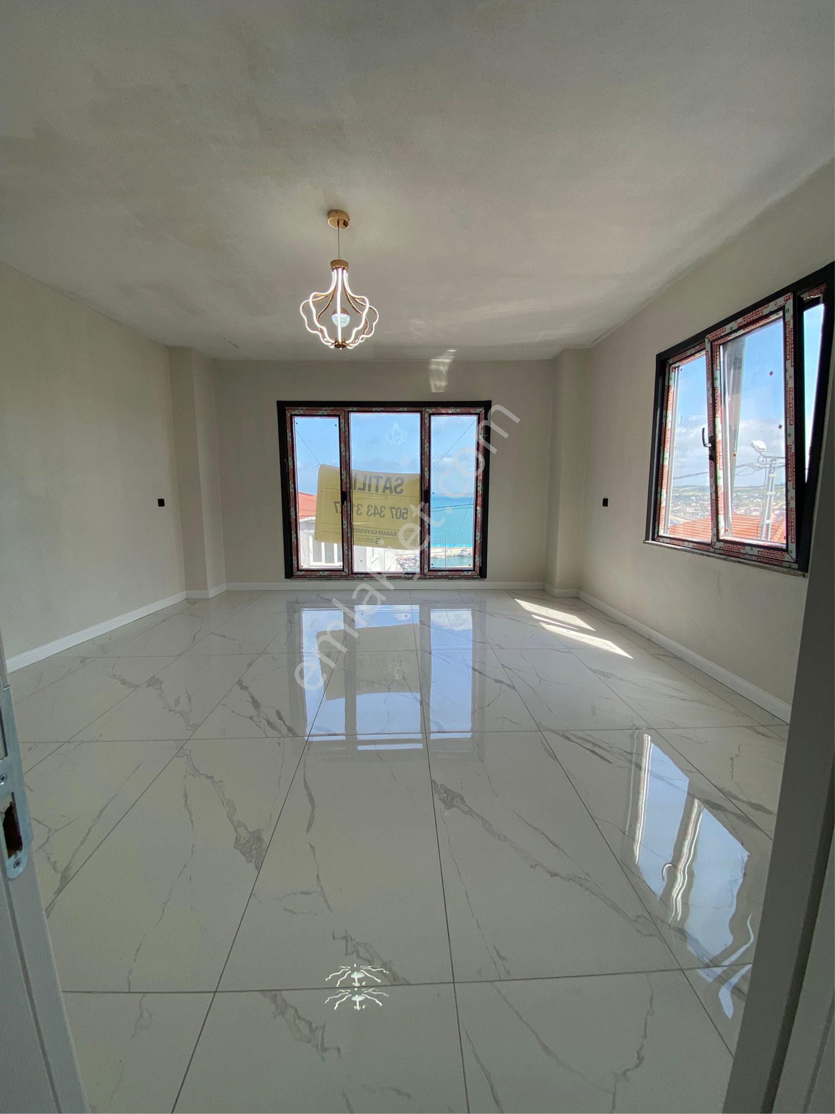 Karaburunda Acıl Satılık Denız Manzaralı Vılla - Görsel 9