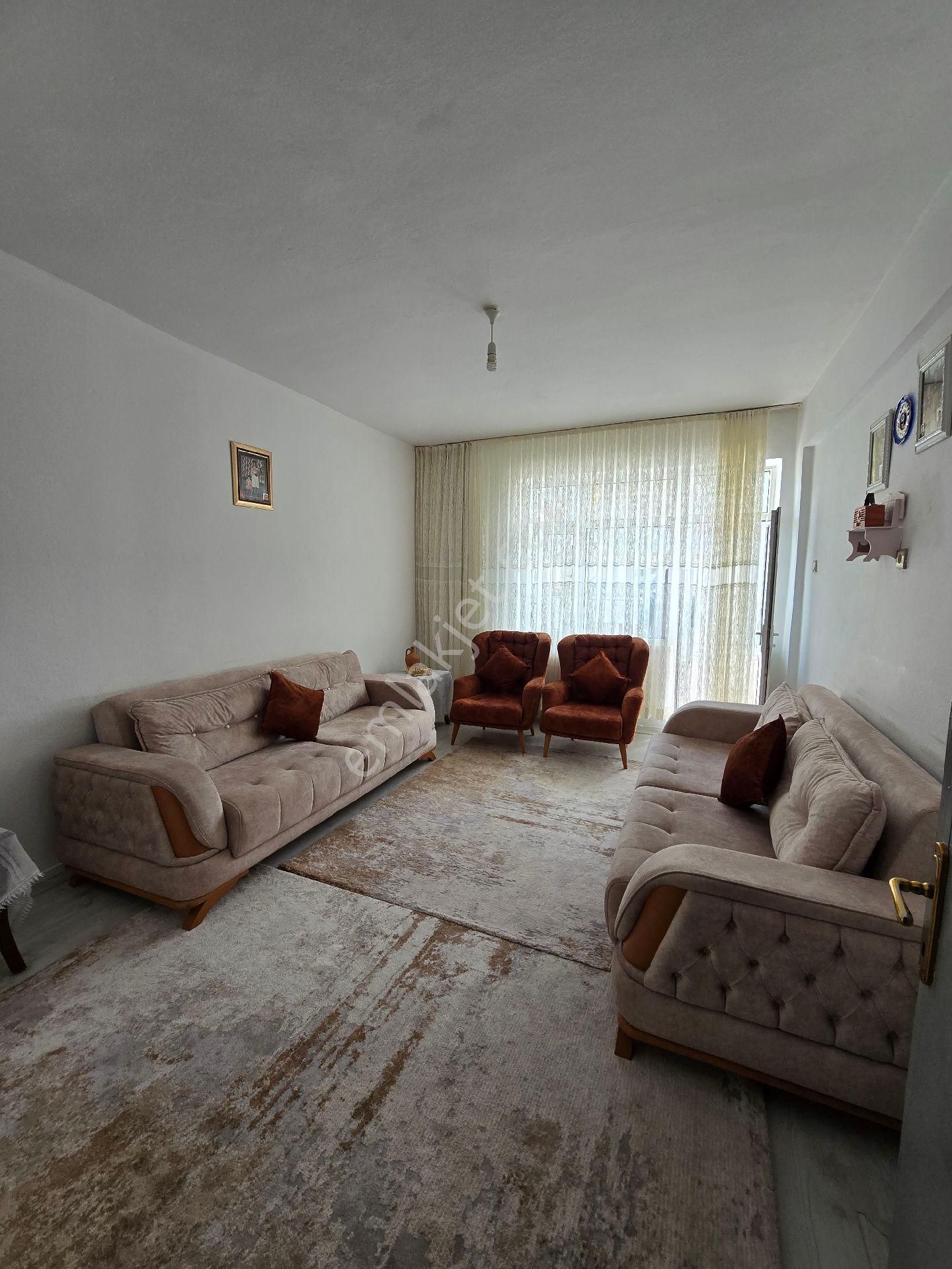 Cerdigin H Carsı Merkezde 3+1 Ara Kat Bakımlı Yol Cephelı