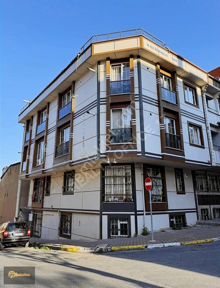 Halkalı Merkez Mahallesin'de 3+2 150 M2 Satılık Dublex Daire