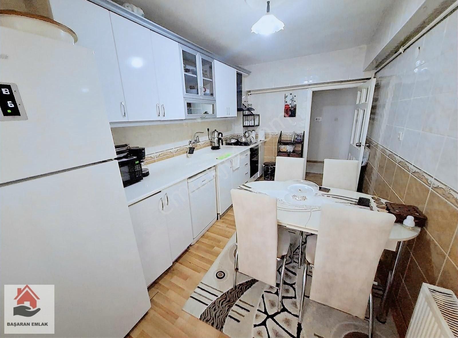 Pınarbaşı Mahallesi Katmerli Sokak Salon Bağımsız 3+1 Y.giriş