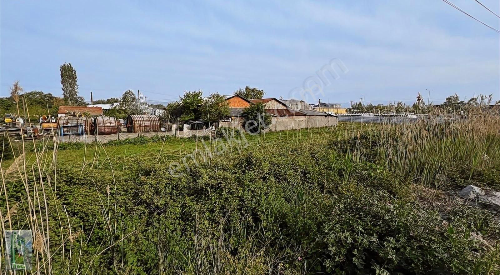 Şahlan Emlaktan Doğalgaz Bulunuan Merkezi Konum 570m2 Arsa