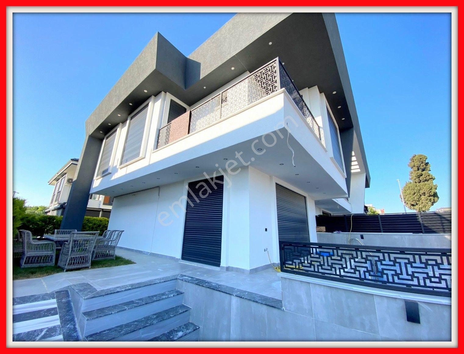 Didim'de Satılık 3+1 Eşyalı Villa