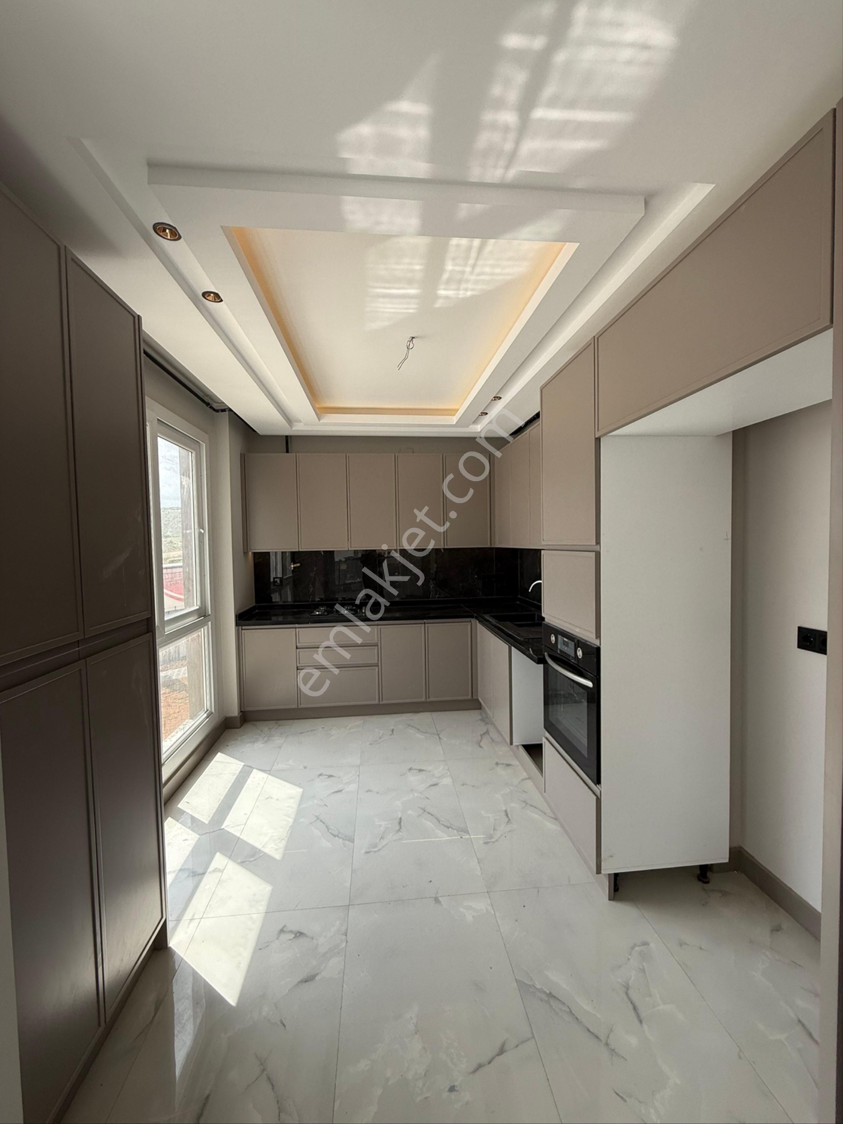 Kabasakal’da Prestijli Yaşam! Ultra Lüks 4+1 – Açık Mutfak, Giyinme Odası, Yatırımın Zirvesi!