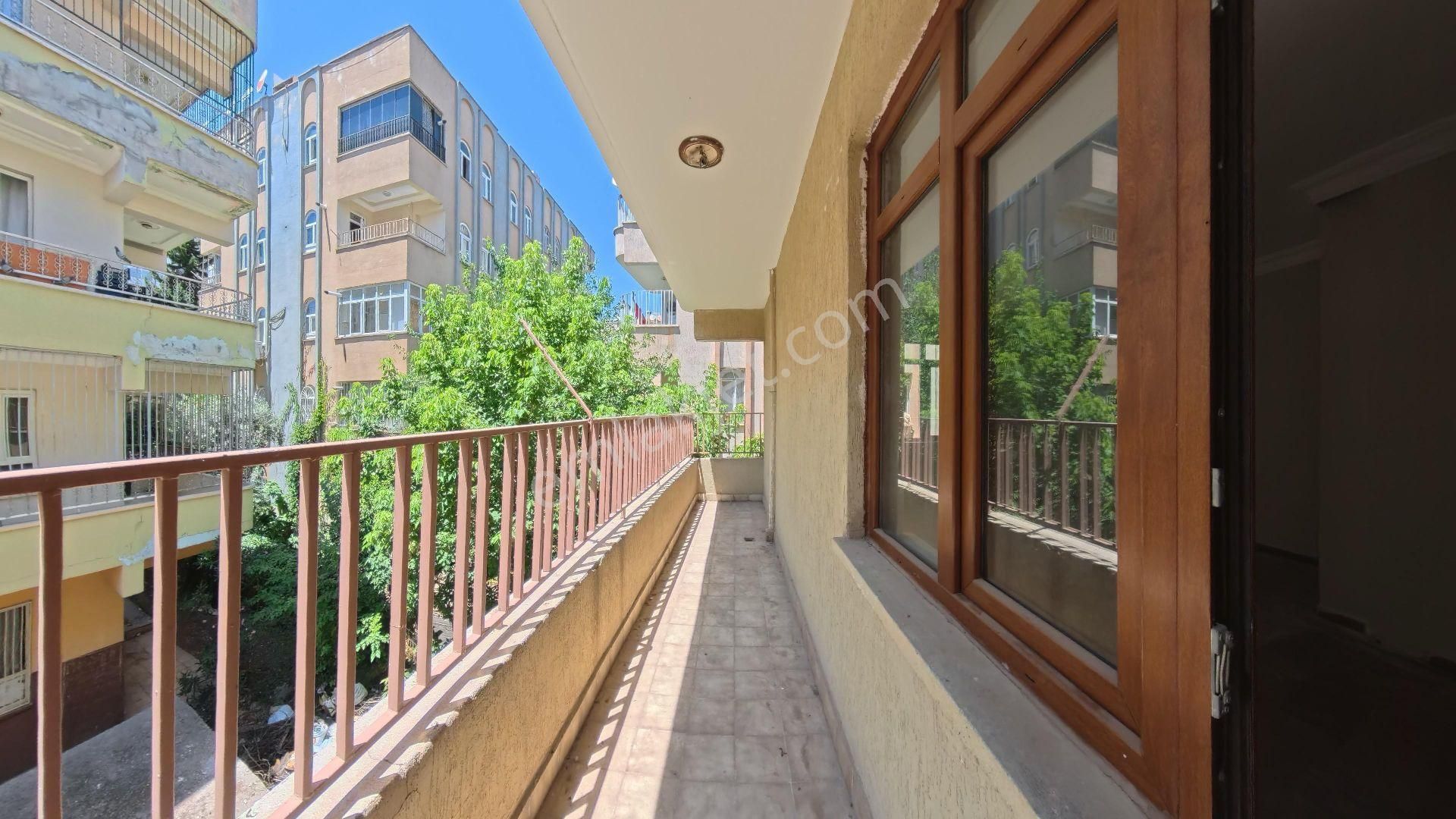 İpekyol Mahallesinde Satilik Tekli Daire