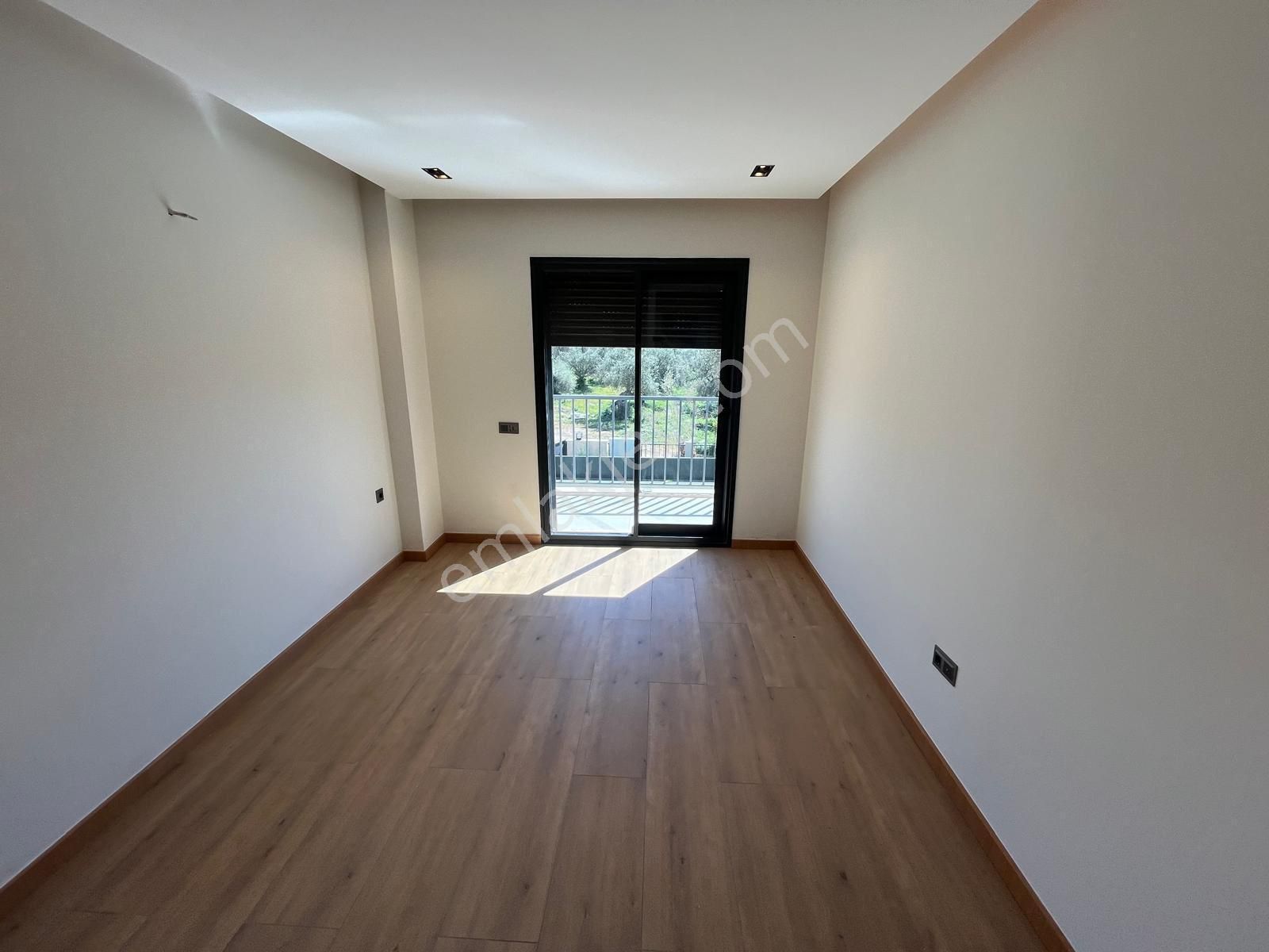 Güre Ramada Otel Bölgesinde 4+1 Tam Müstakil Havuzlu Muhteşem Villa - Görsel 17