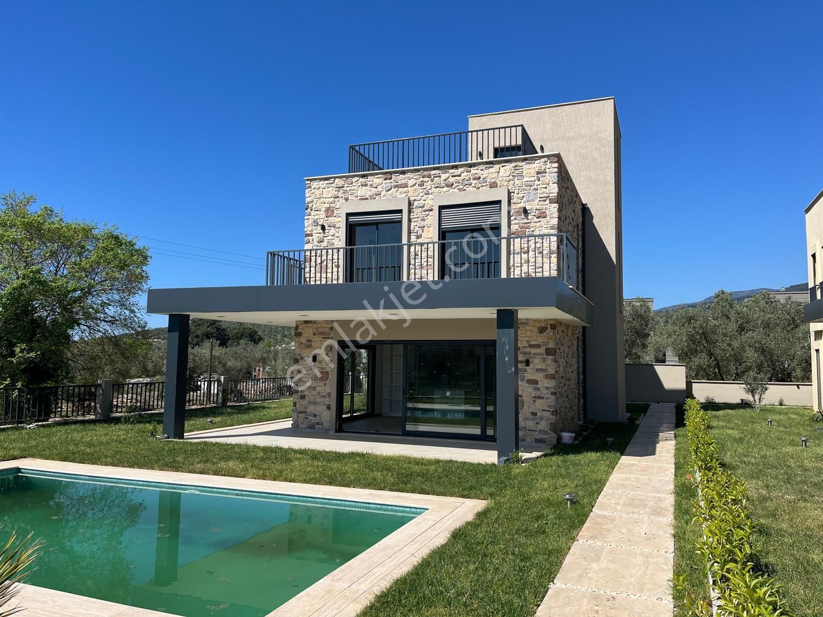 Güre Ramada Otel Bölgesinde 4+1 Tam Müstakil Havuzlu Muhteşem Villa - Görsel 6