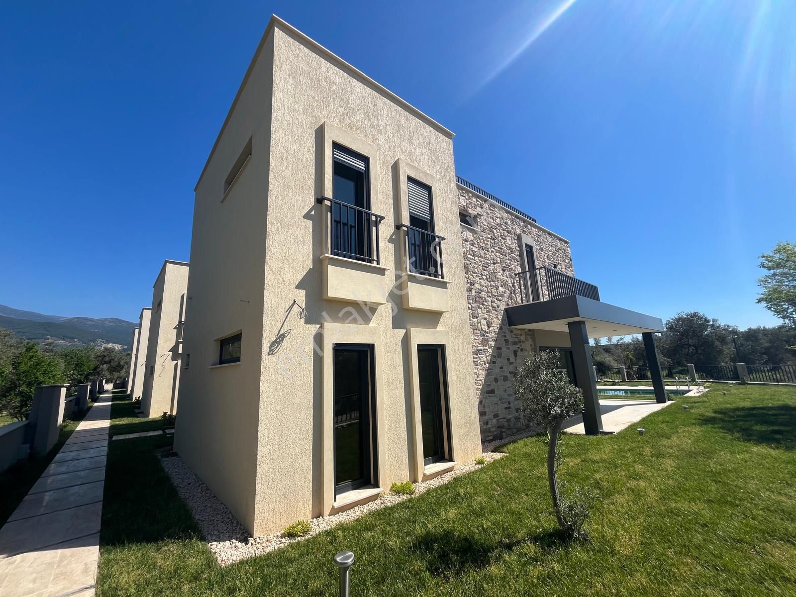 Güre Ramada Otel Bölgesinde 4+1 Tam Müstakil Havuzlu Muhteşem Villa - Görsel 3